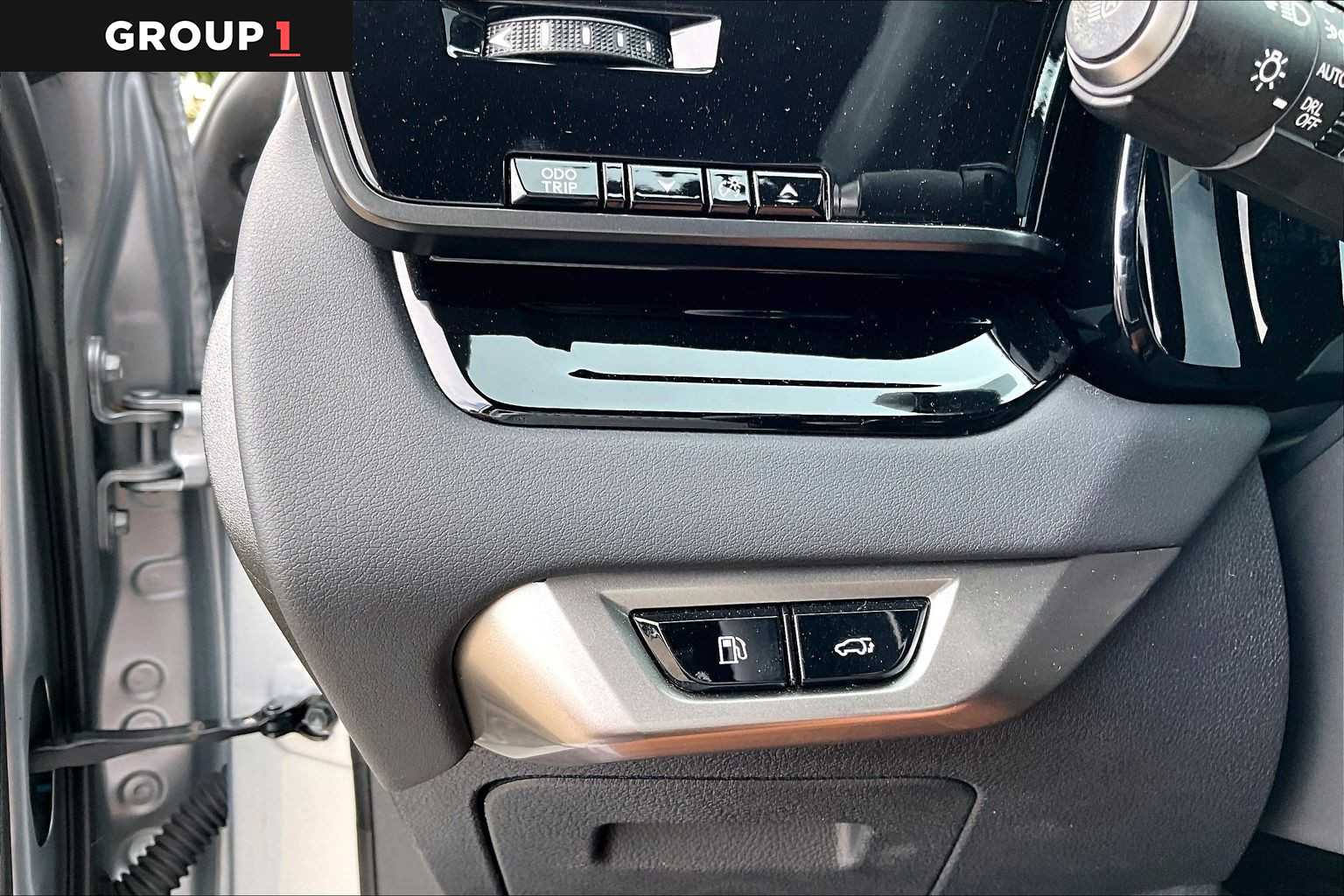 2024 Lexus RX 350 photo 33 of 34