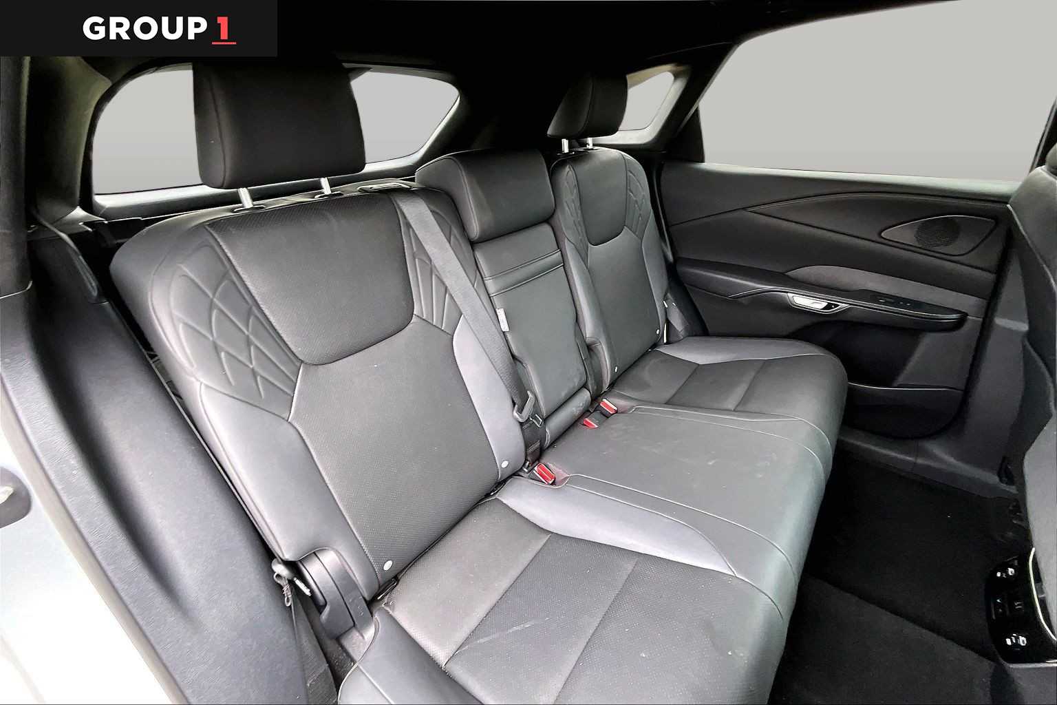 2024 Lexus RX 350 photo 17 of 34