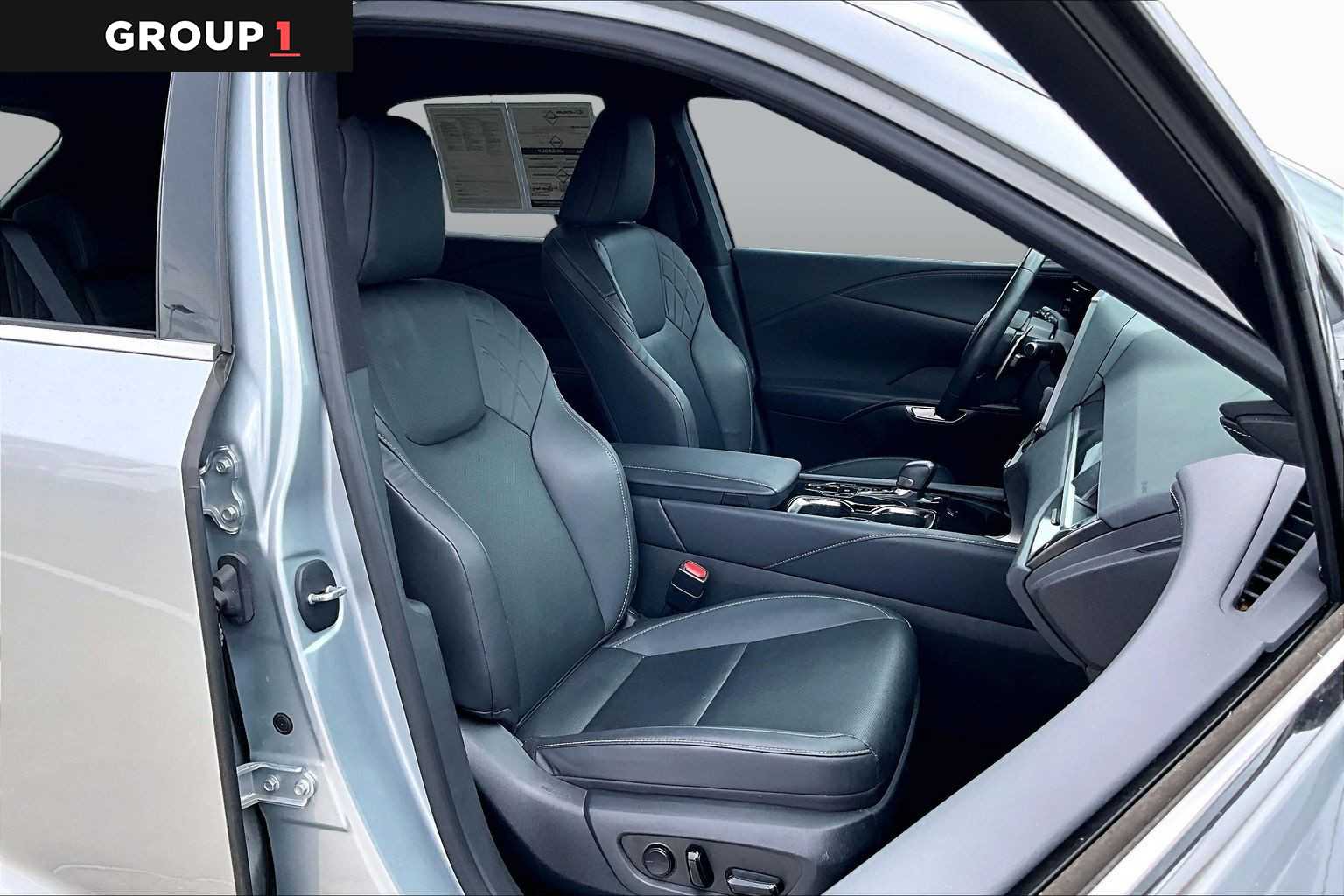 2024 Lexus RX 350 photo 8 of 34
