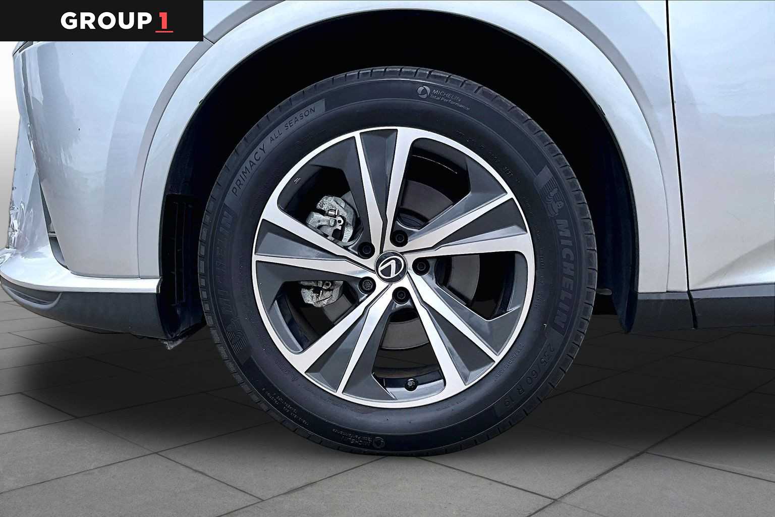 2024 Lexus RX 350 photo 9 of 34