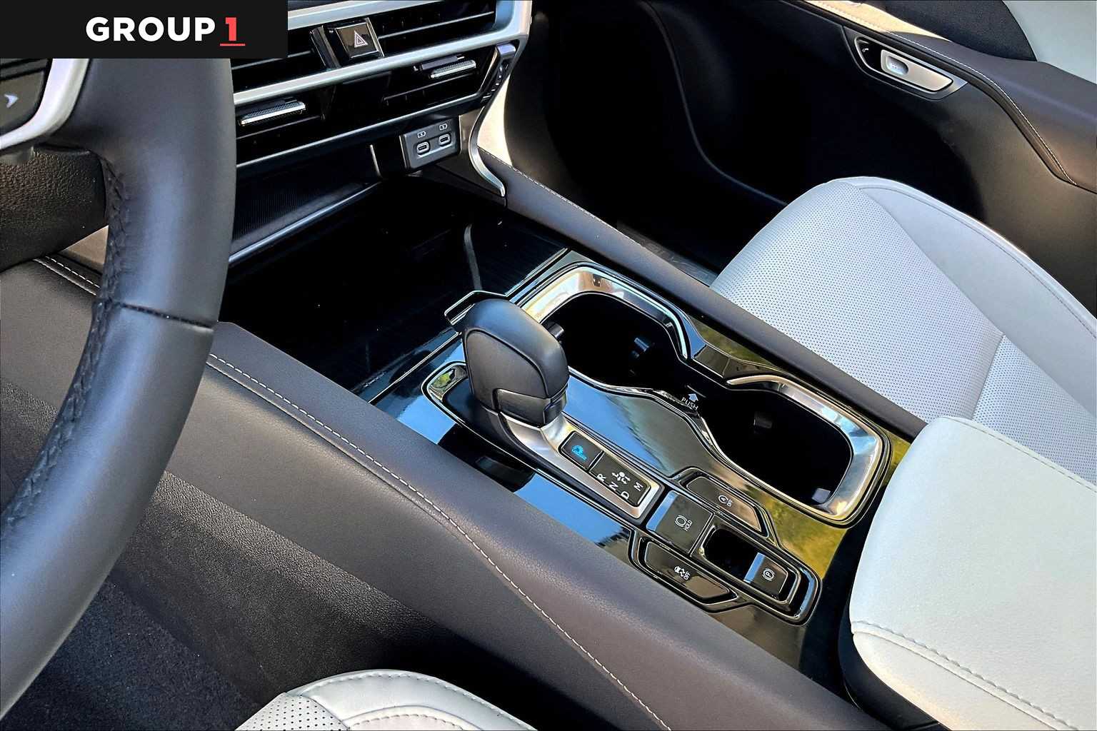 2024 Lexus RX  Eminent White Pearl at Mercedes-Benz of Houston North