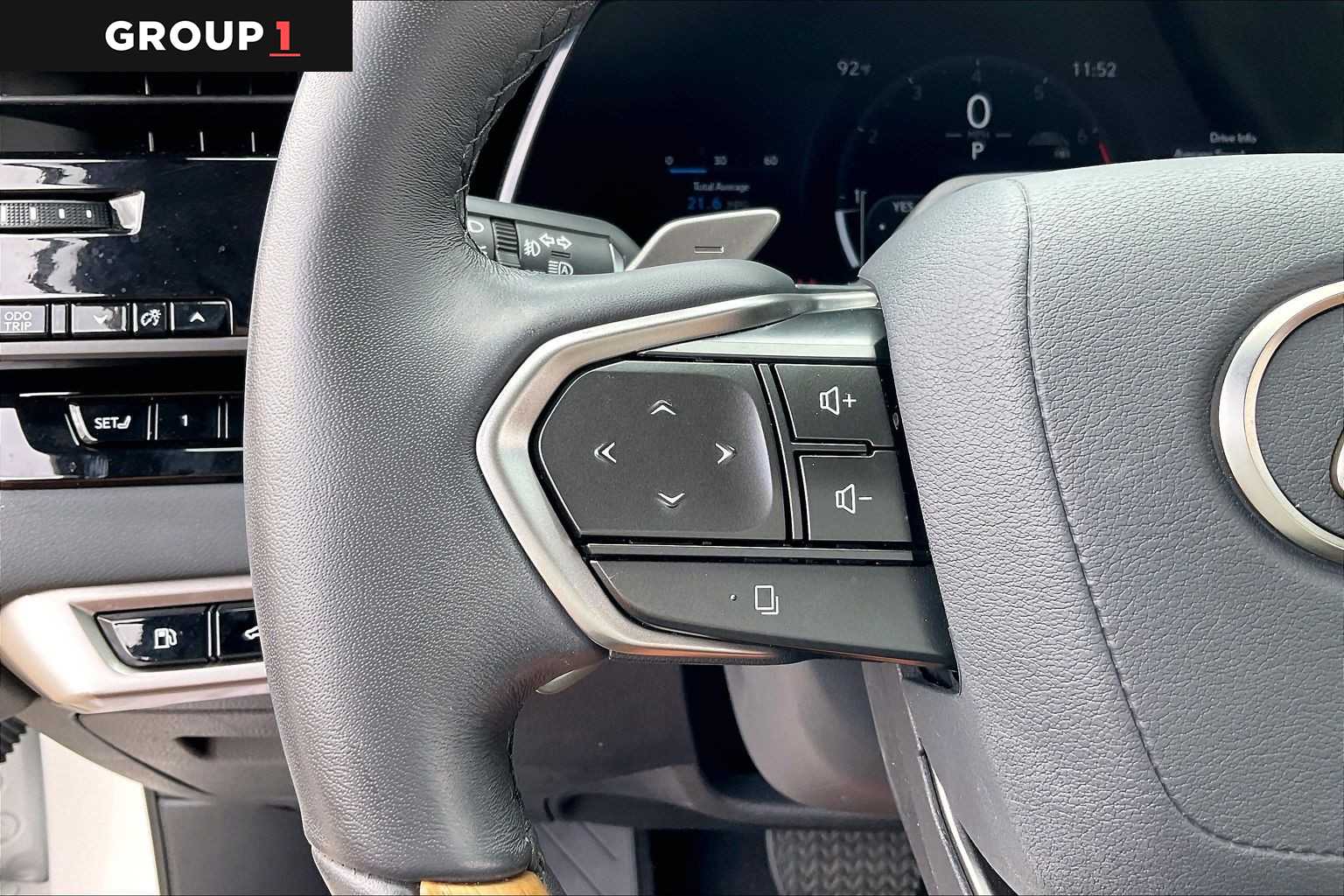 2025 Lexus RX 350 photo 21 of 34