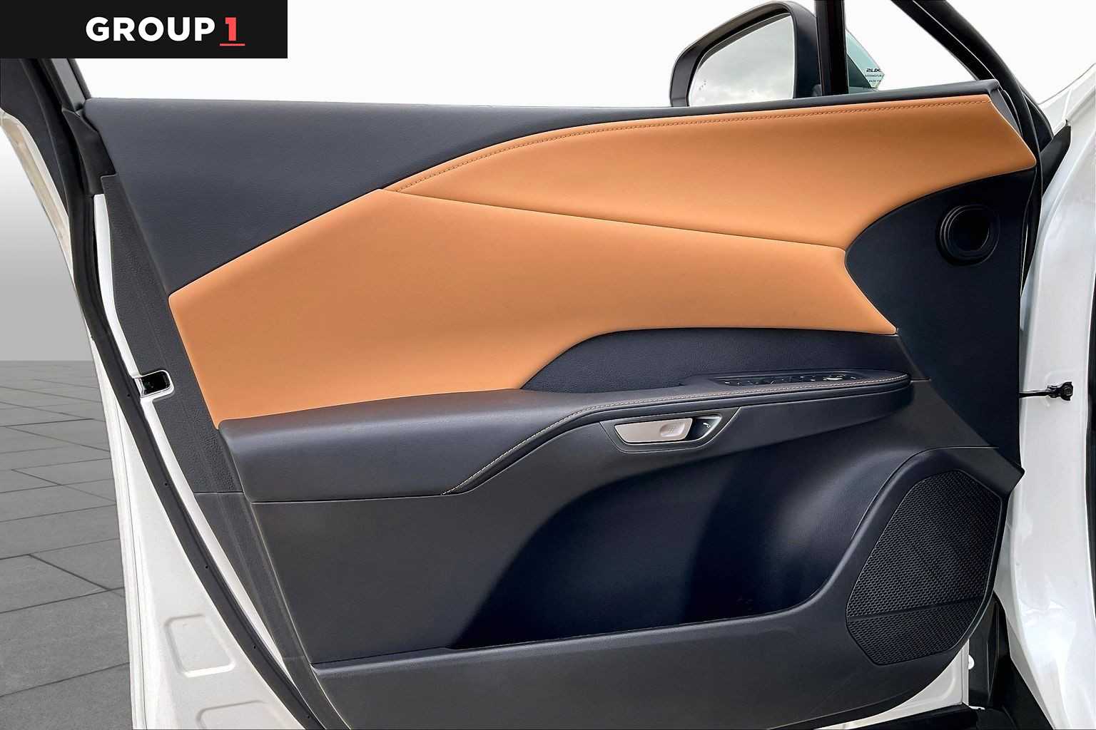 2025 Lexus RX 350 photo 19 of 34