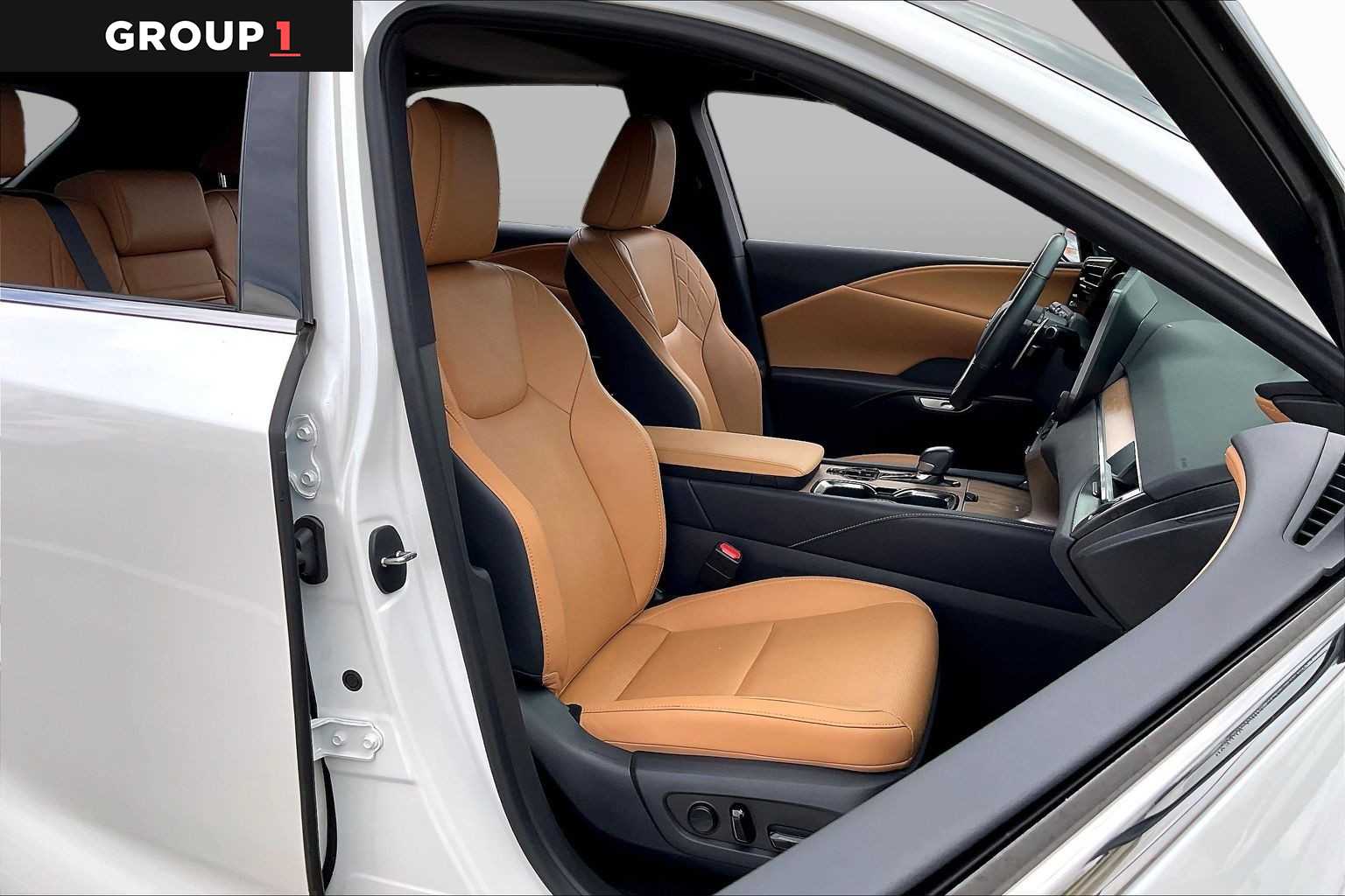 2025 Lexus RX 350 photo 8 of 34