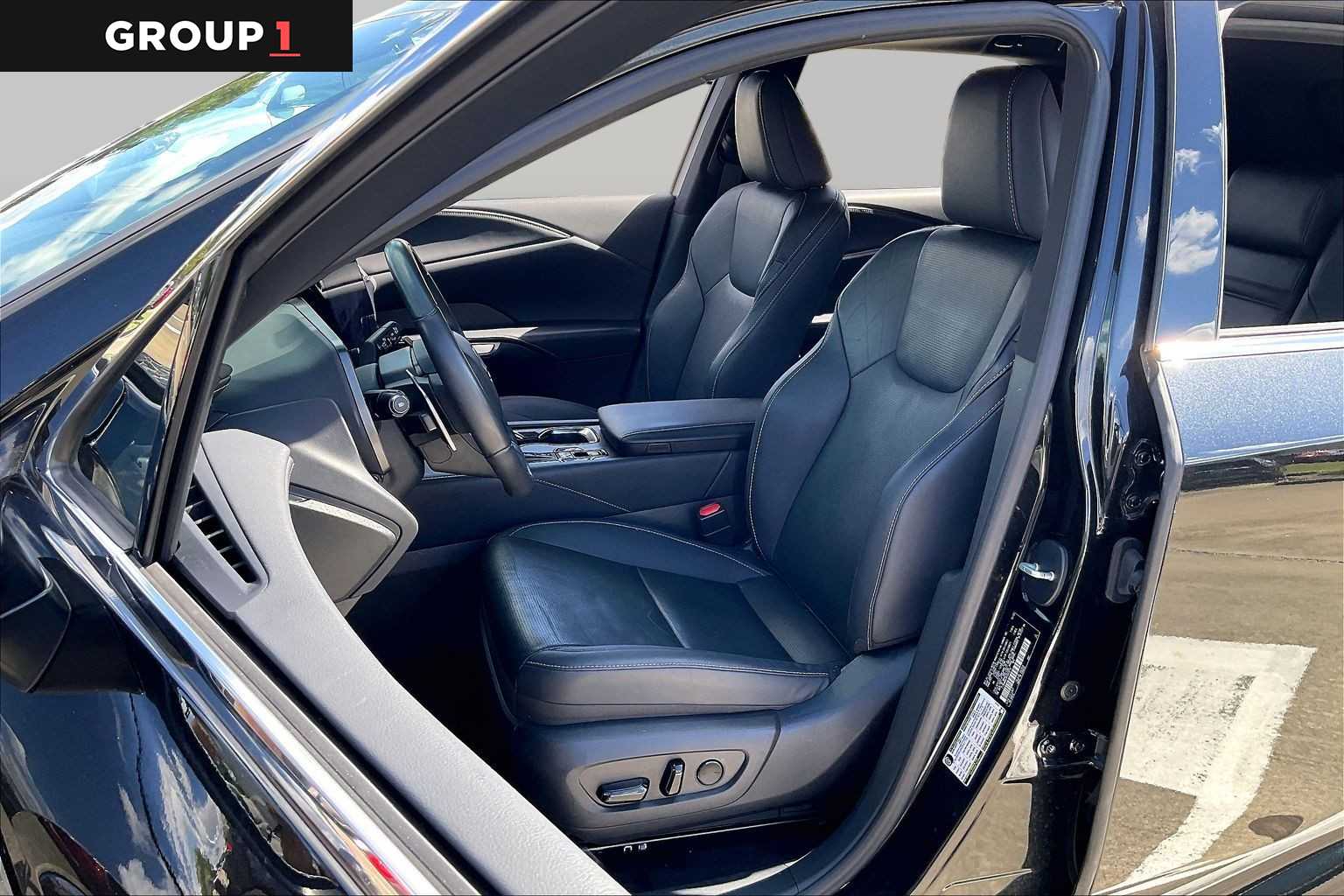 2023 Lexus RX 350 photo 7 of 34