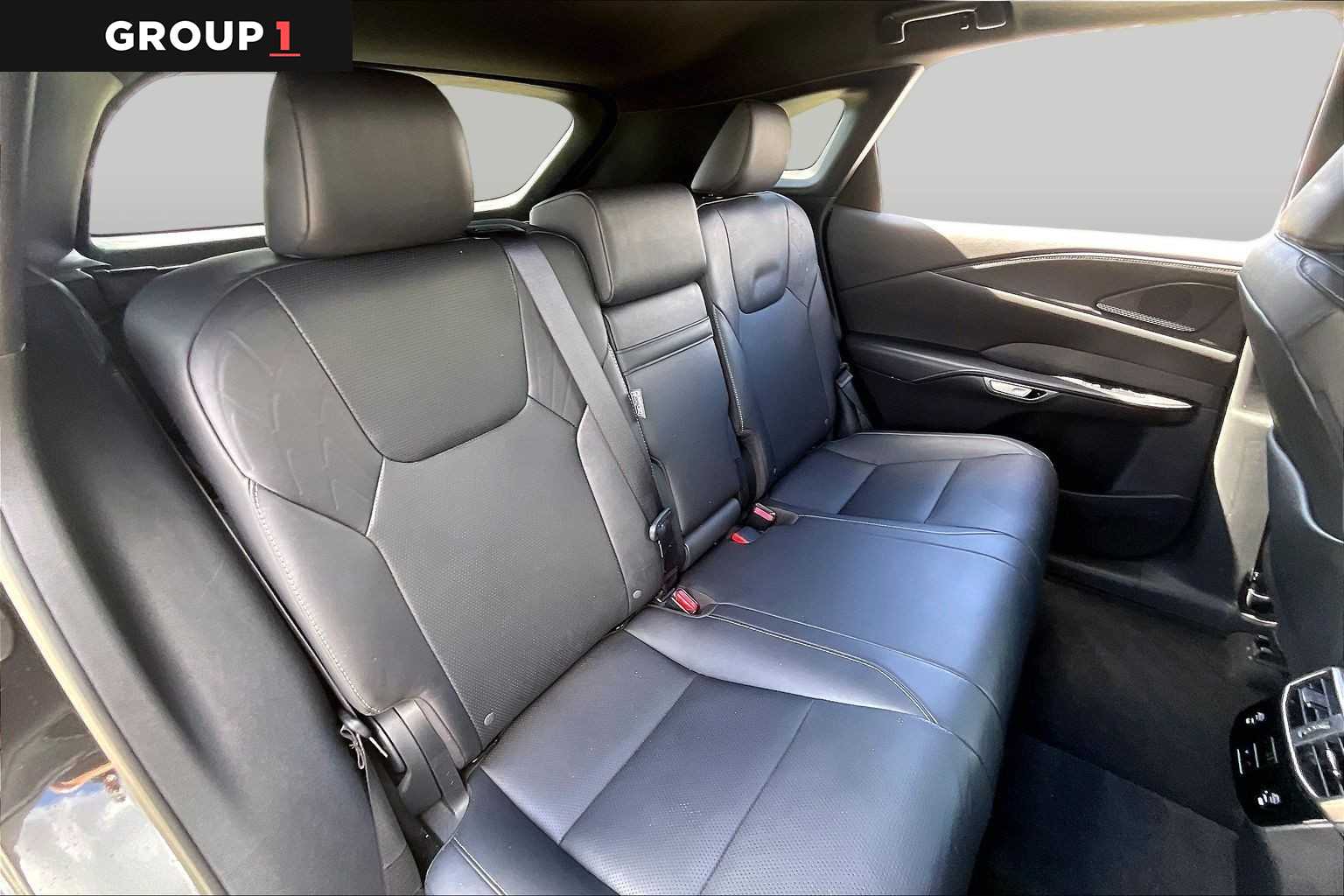 2023 Lexus RX 350 photo 17 of 34
