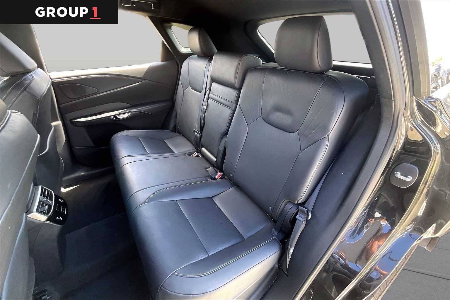 2023 Lexus RX 350 photo 18 of 34