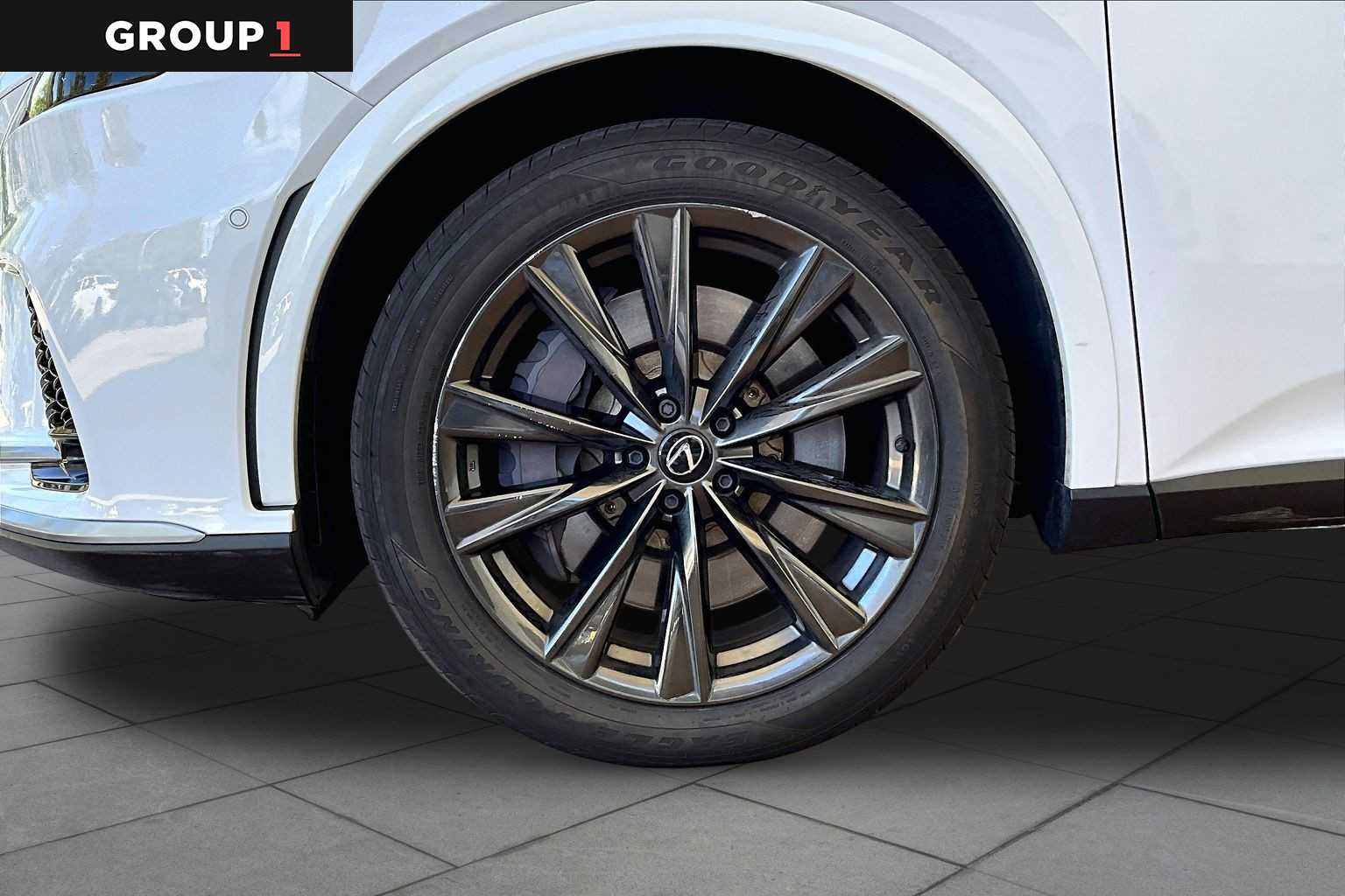 2024 Lexus RX 350 photo 10 of 35