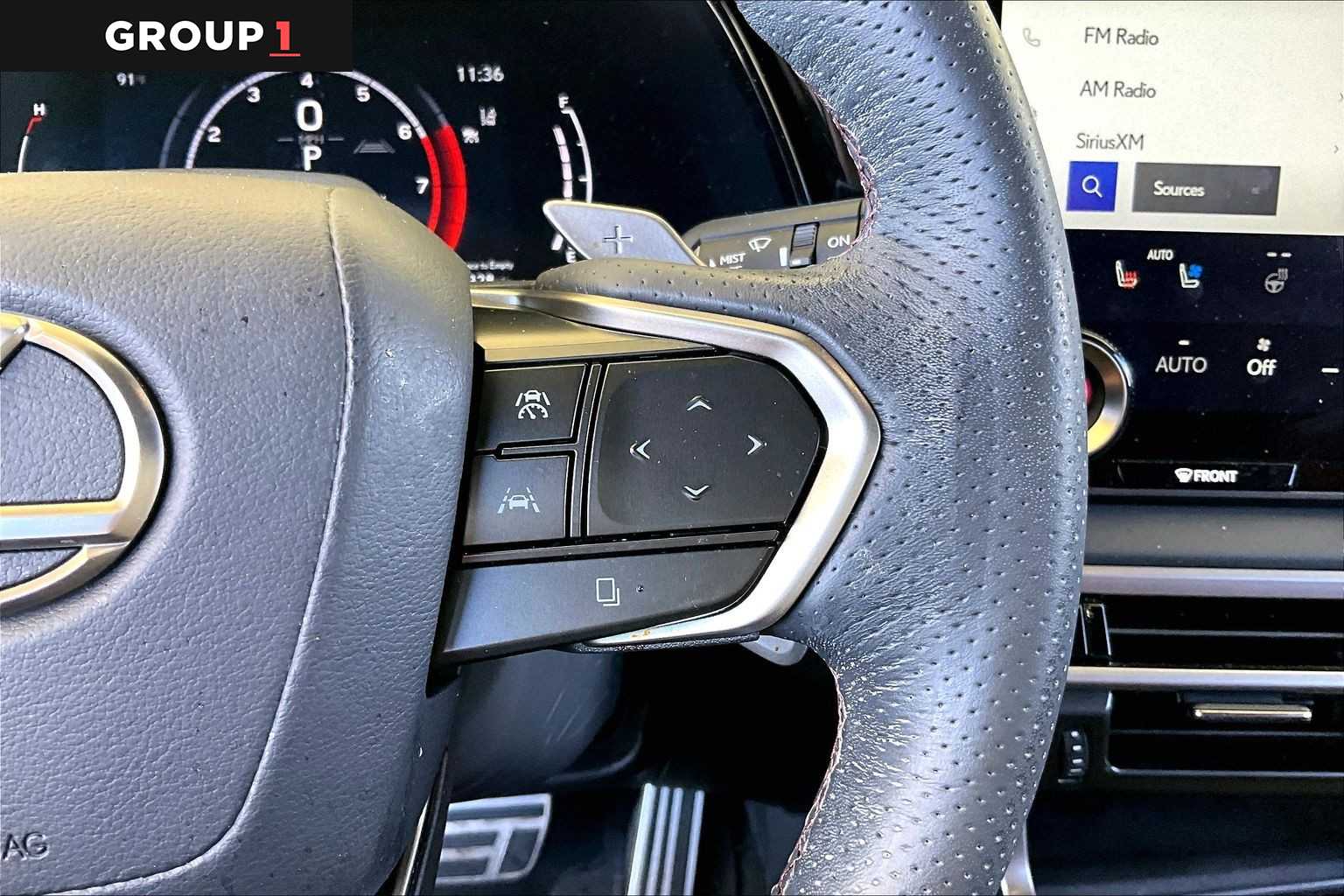 2024 Lexus RX 350 photo 23 of 35