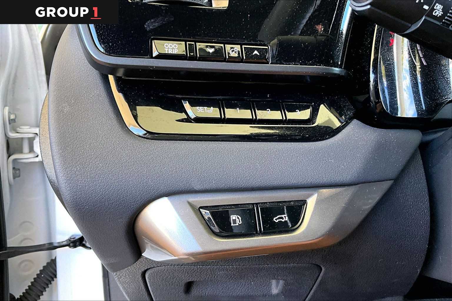 2024 Lexus RX 350 photo 34 of 35