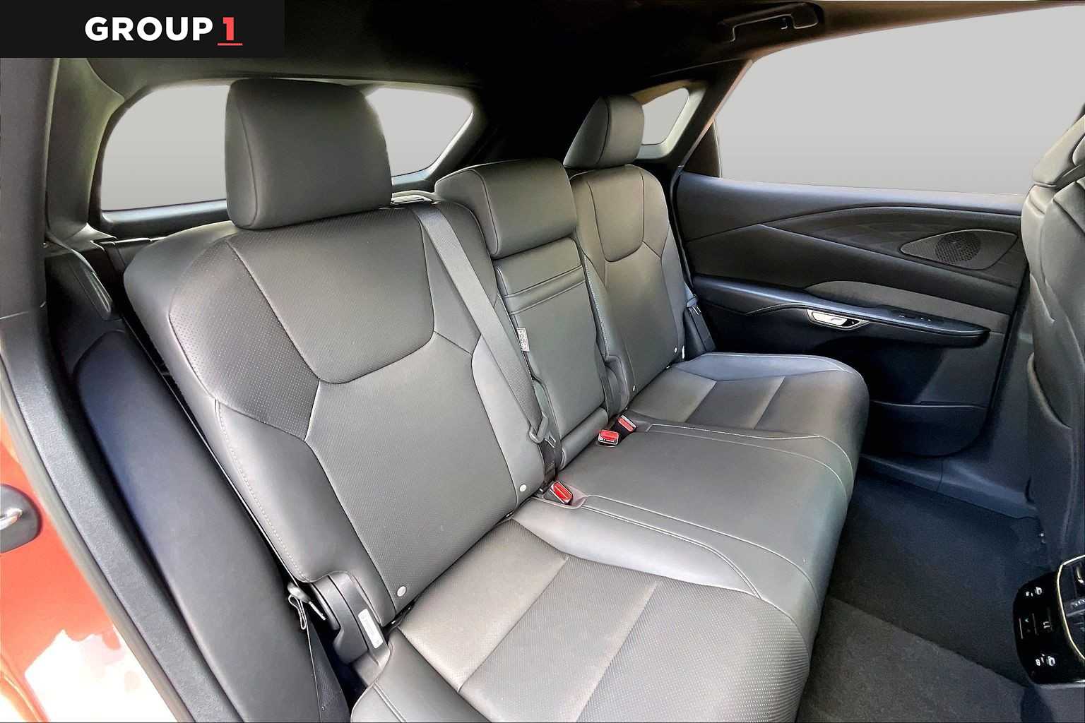 2024 Lexus RX 350 photo 17 of 34