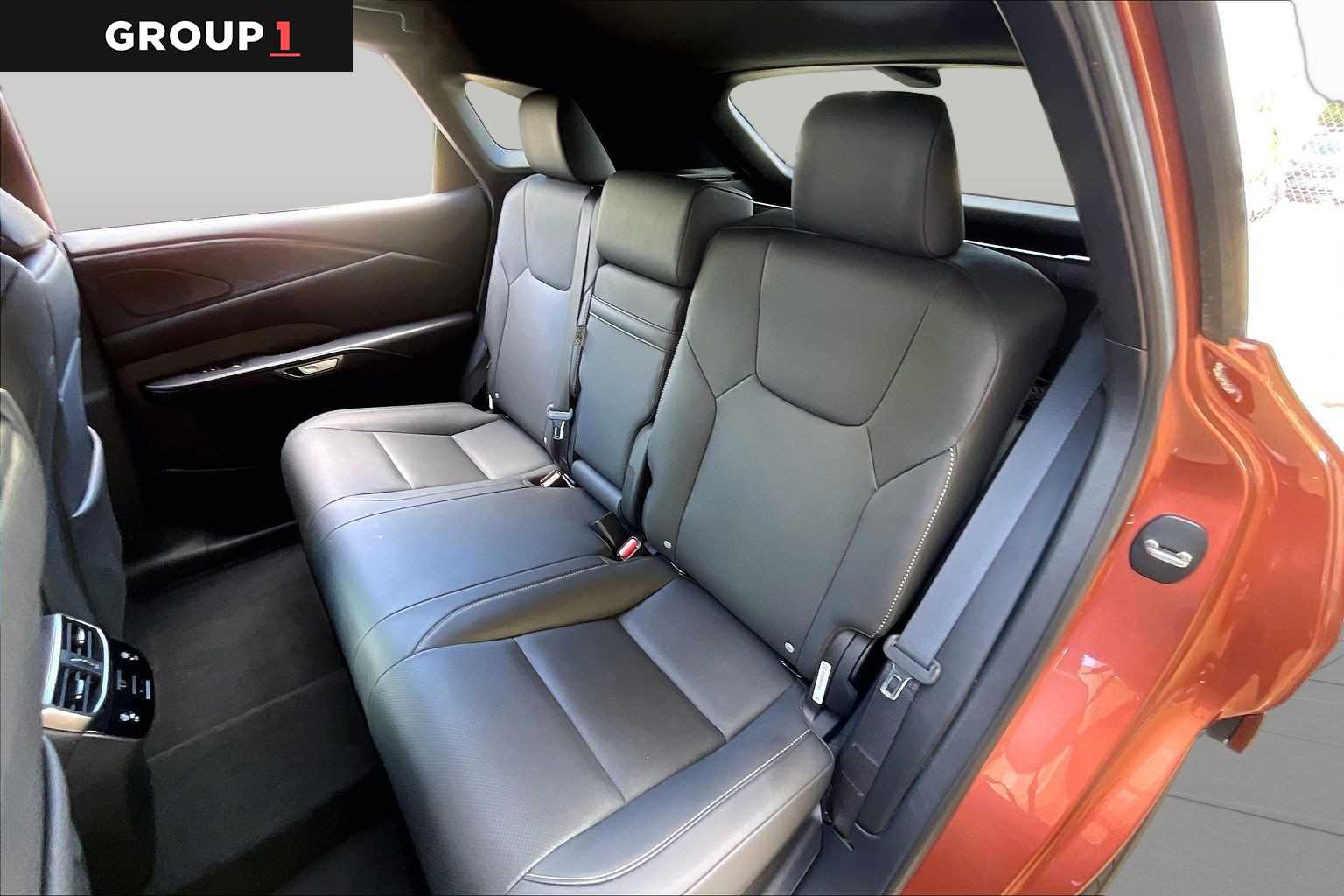 2024 Lexus RX 350 photo 18 of 34