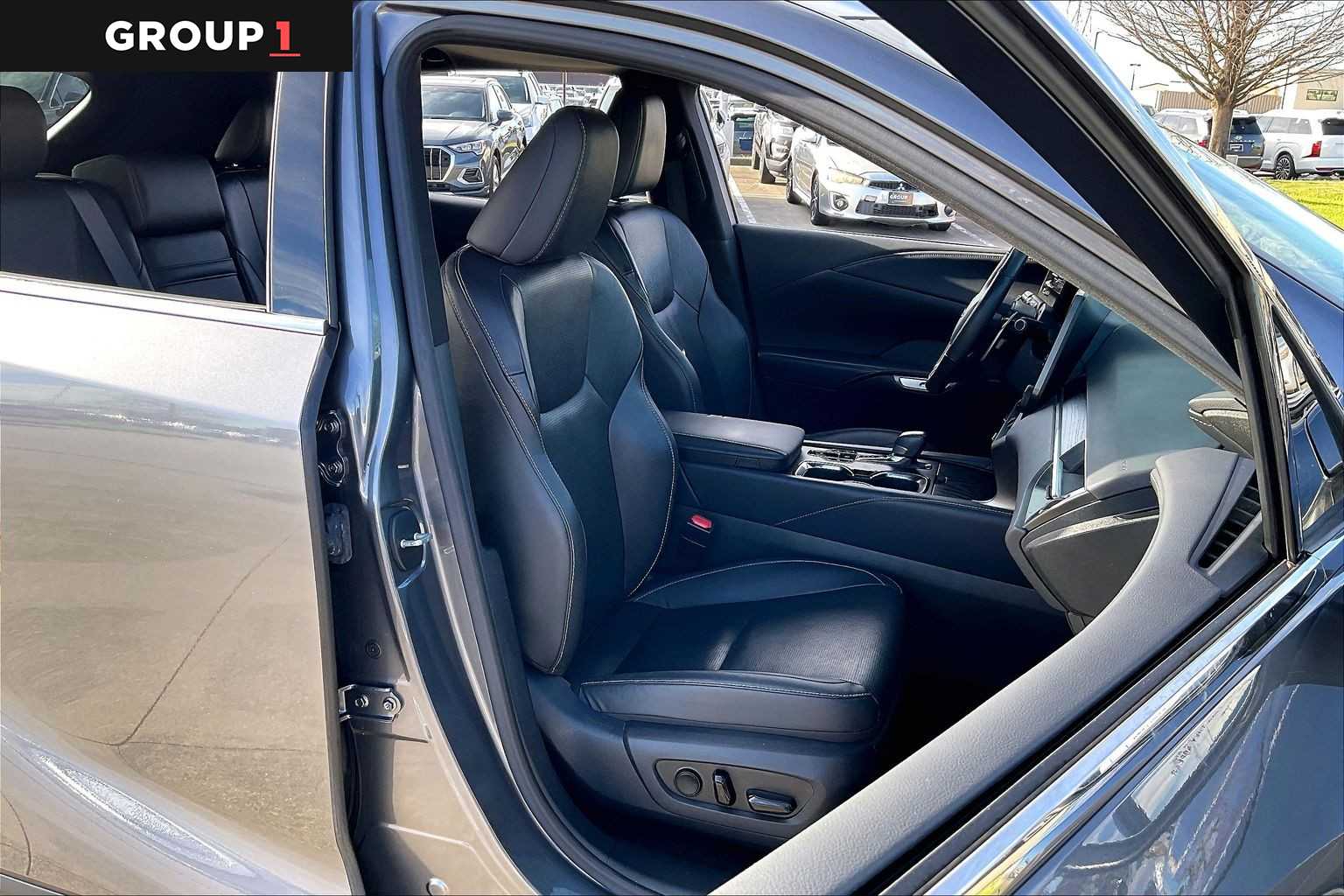 2023 Lexus RX 350h Premium Plus - 8