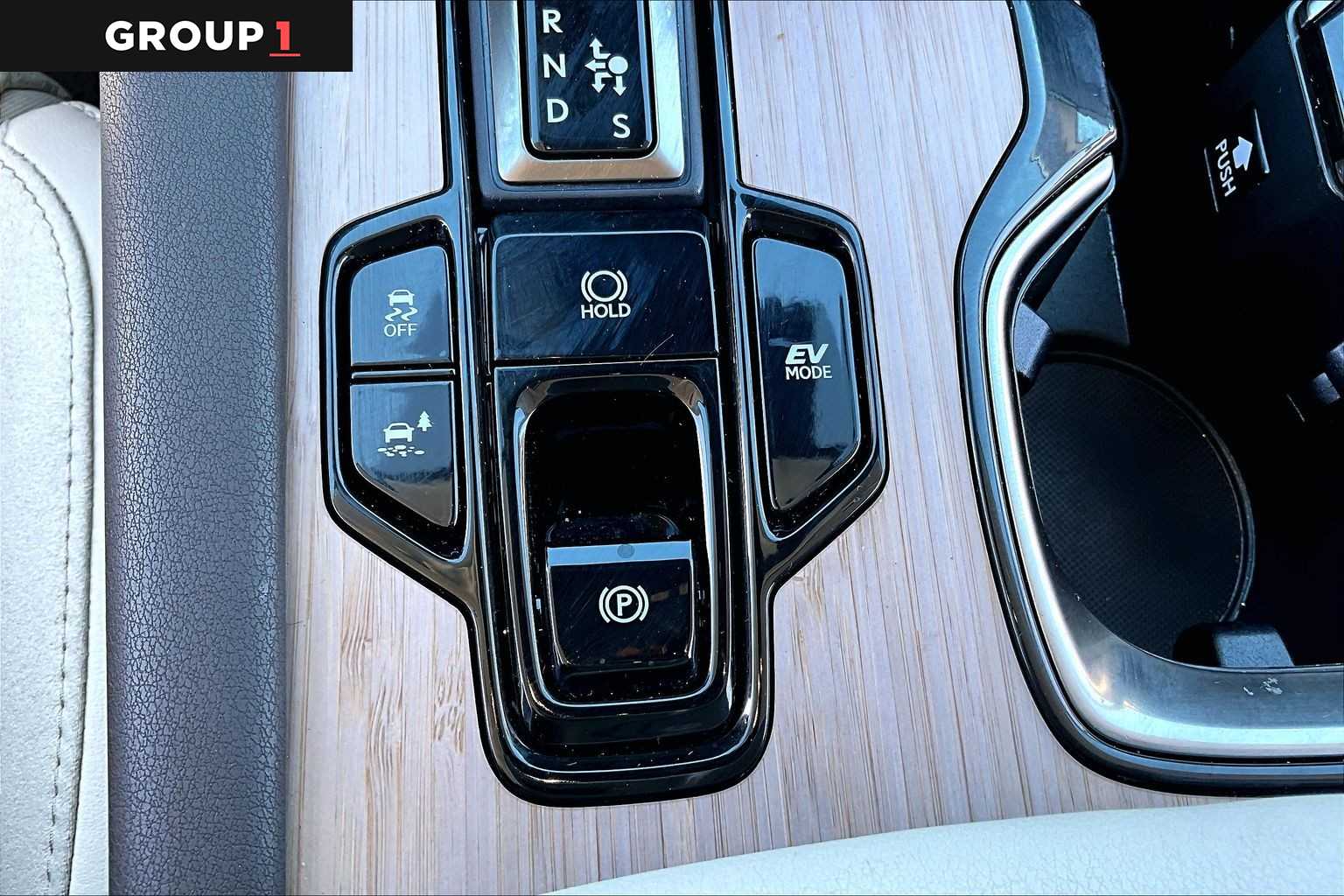 2026 Lexus RX 350h photo 32 of 34