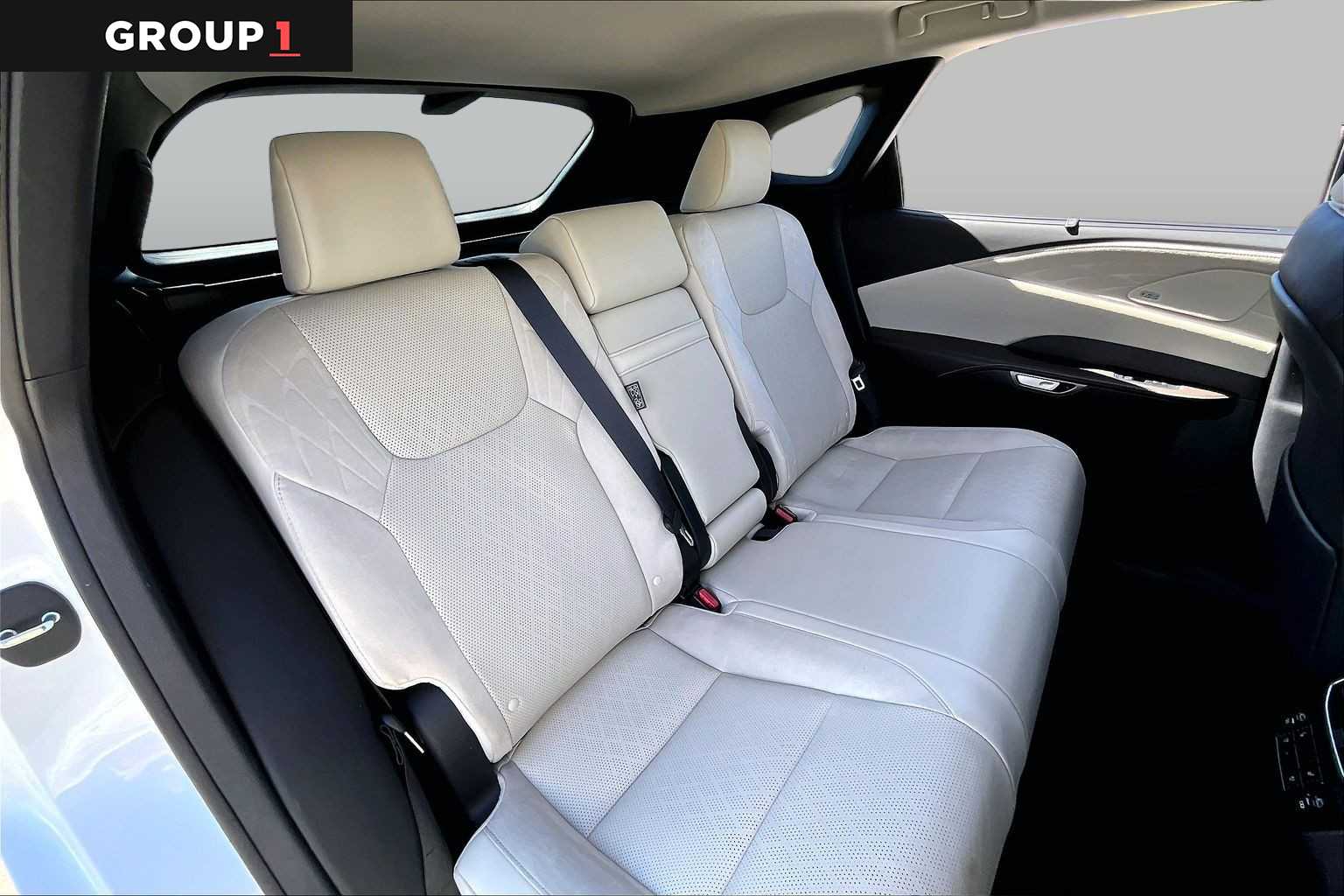 2026 Lexus RX 350h photo 17 of 34