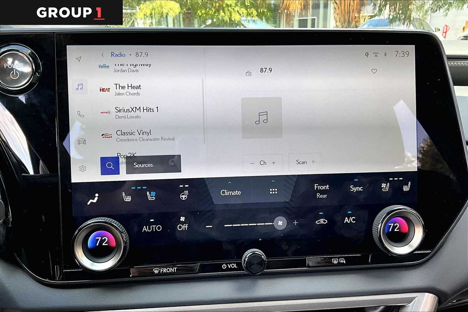 2026 Lexus RX 350h photo 31 of 34