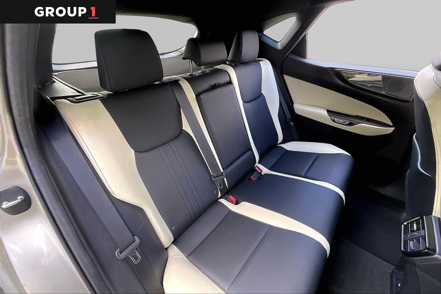 2024 Lexus NX 250 photo 17 of 34
