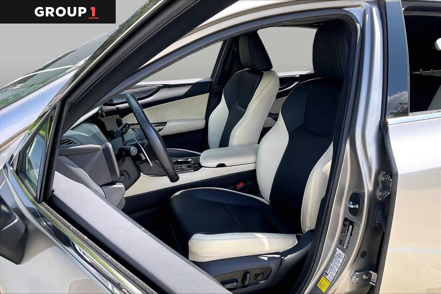 2024 Lexus NX 250 photo 7 of 34