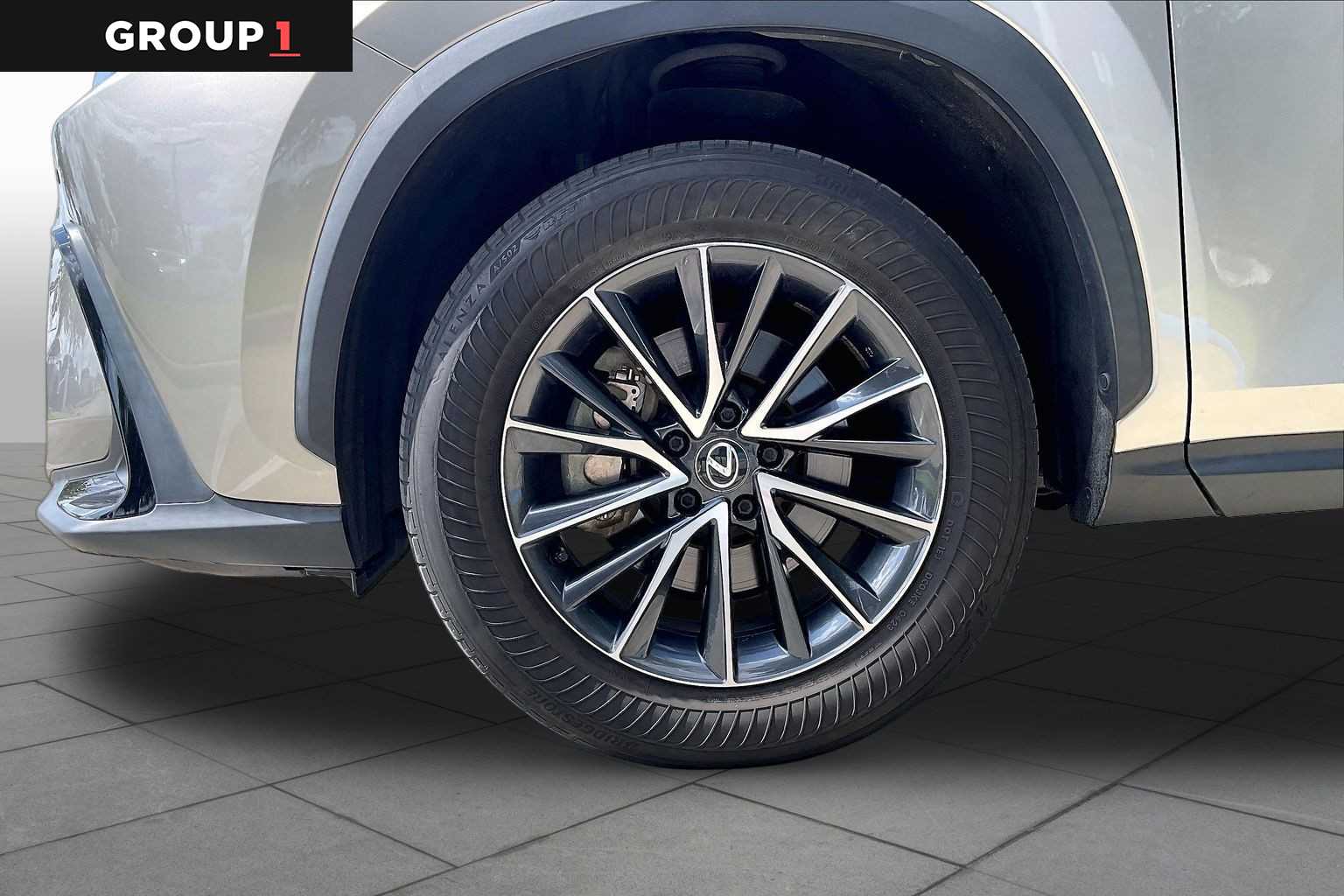 2024 Lexus NX 250 photo 9 of 34