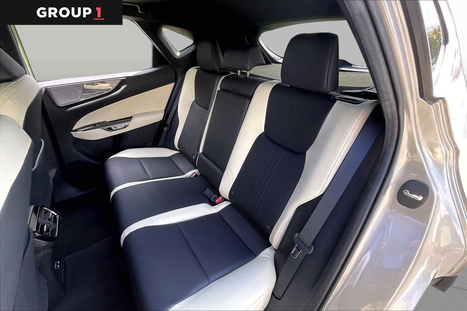 2024 Lexus NX 250 photo 18 of 34