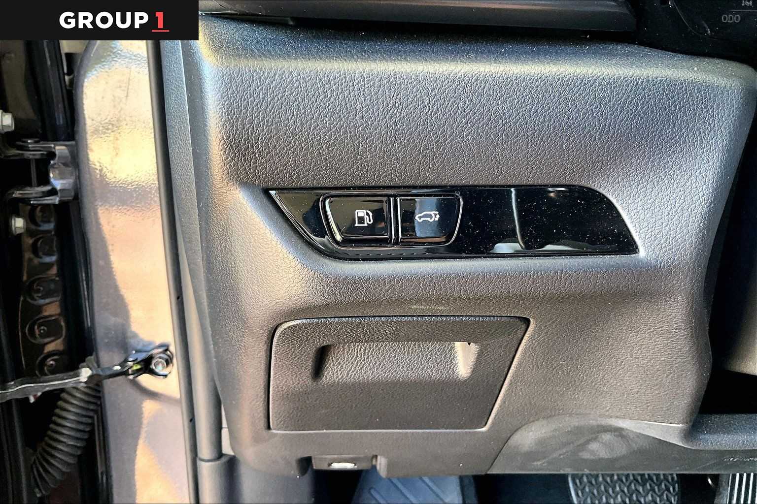 2024 Lexus NX 250 photo 33 of 34