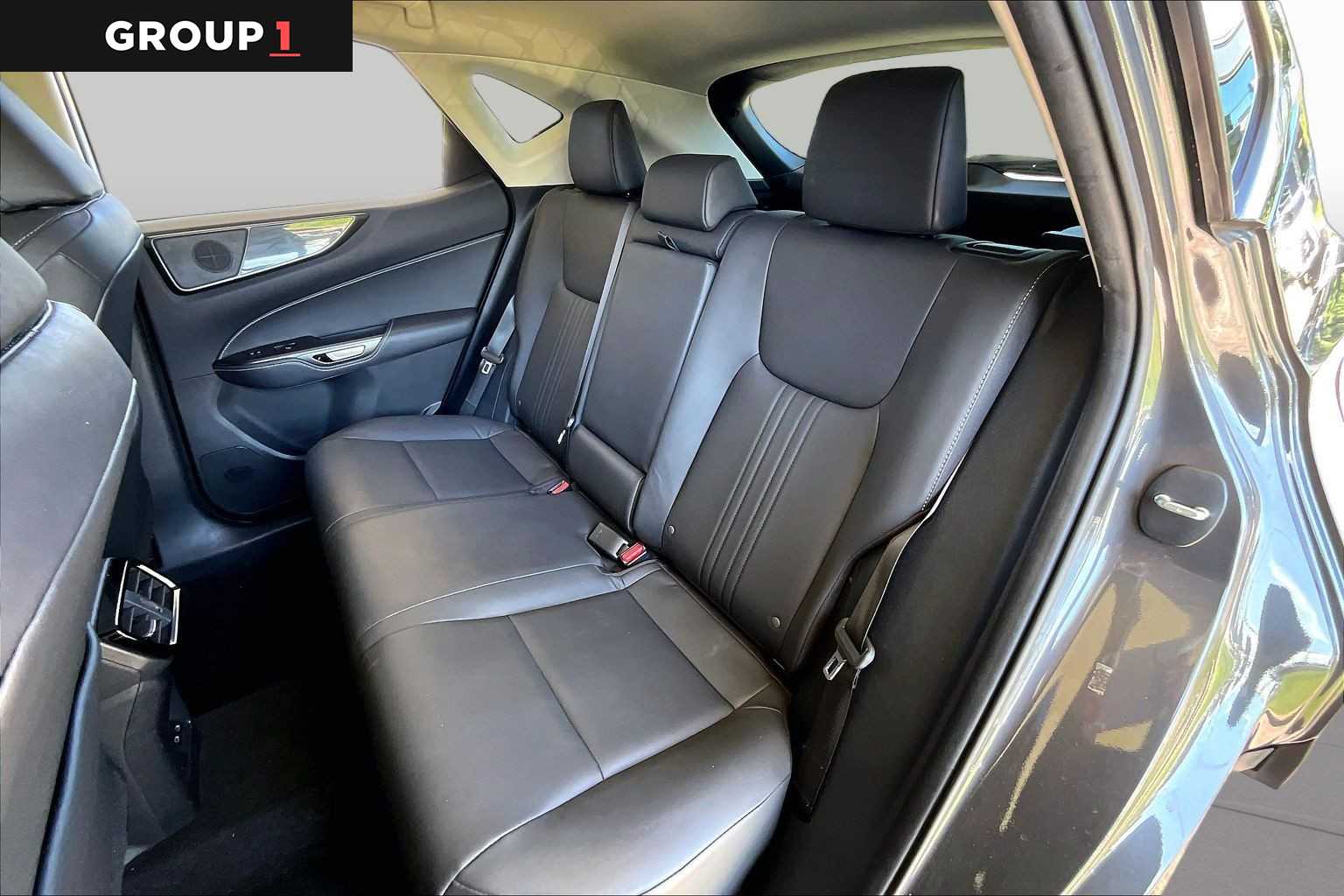 2024 Lexus NX 250 photo 18 of 34