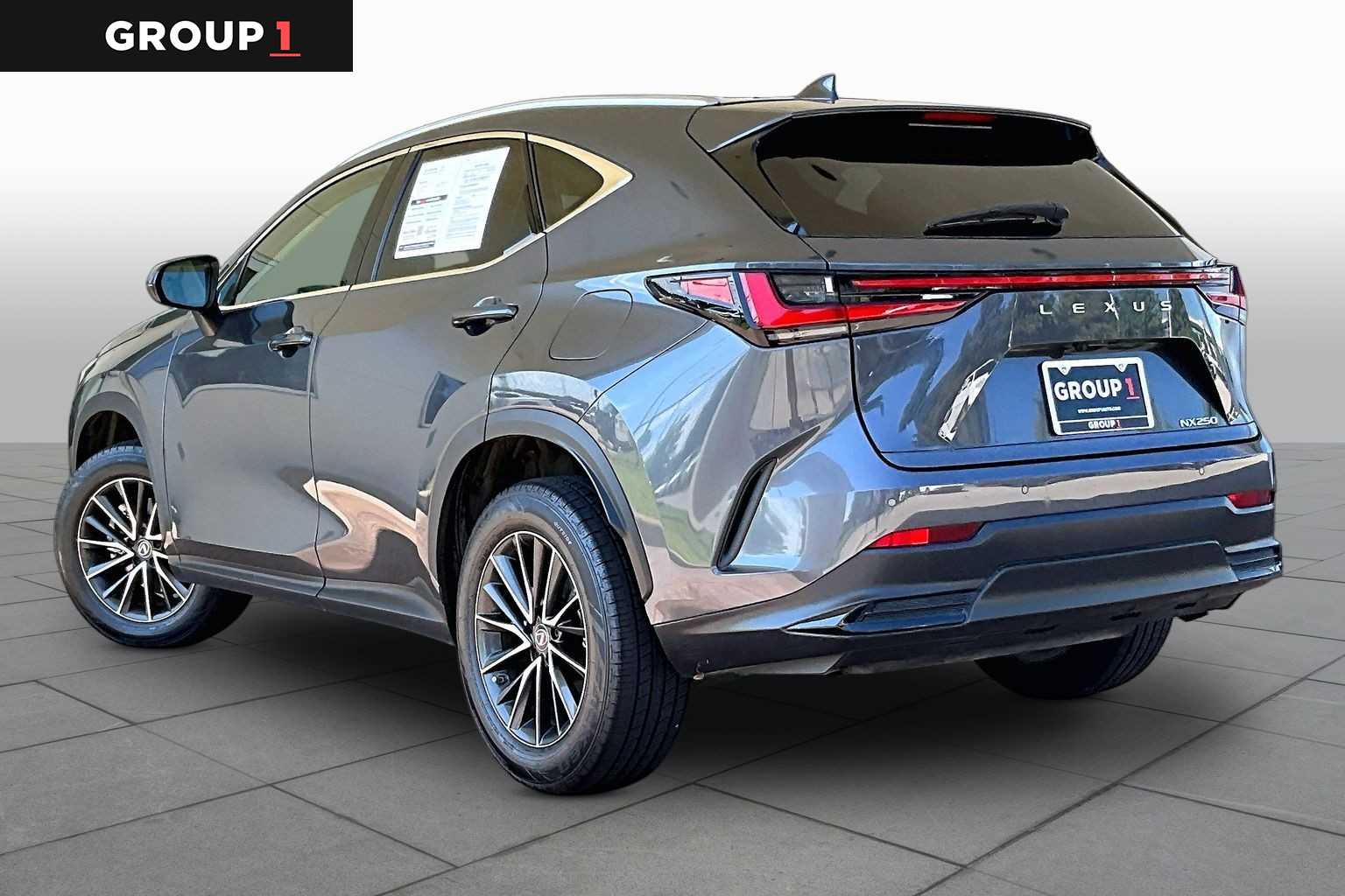 2024 Lexus NX 250 photo 10 of 34
