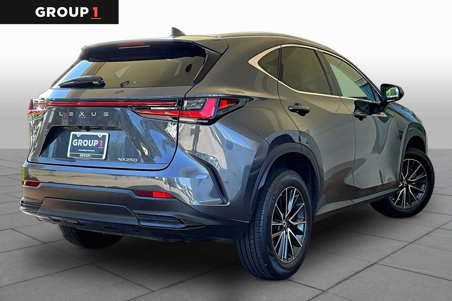 2024 Lexus NX 250 photo 11 of 34