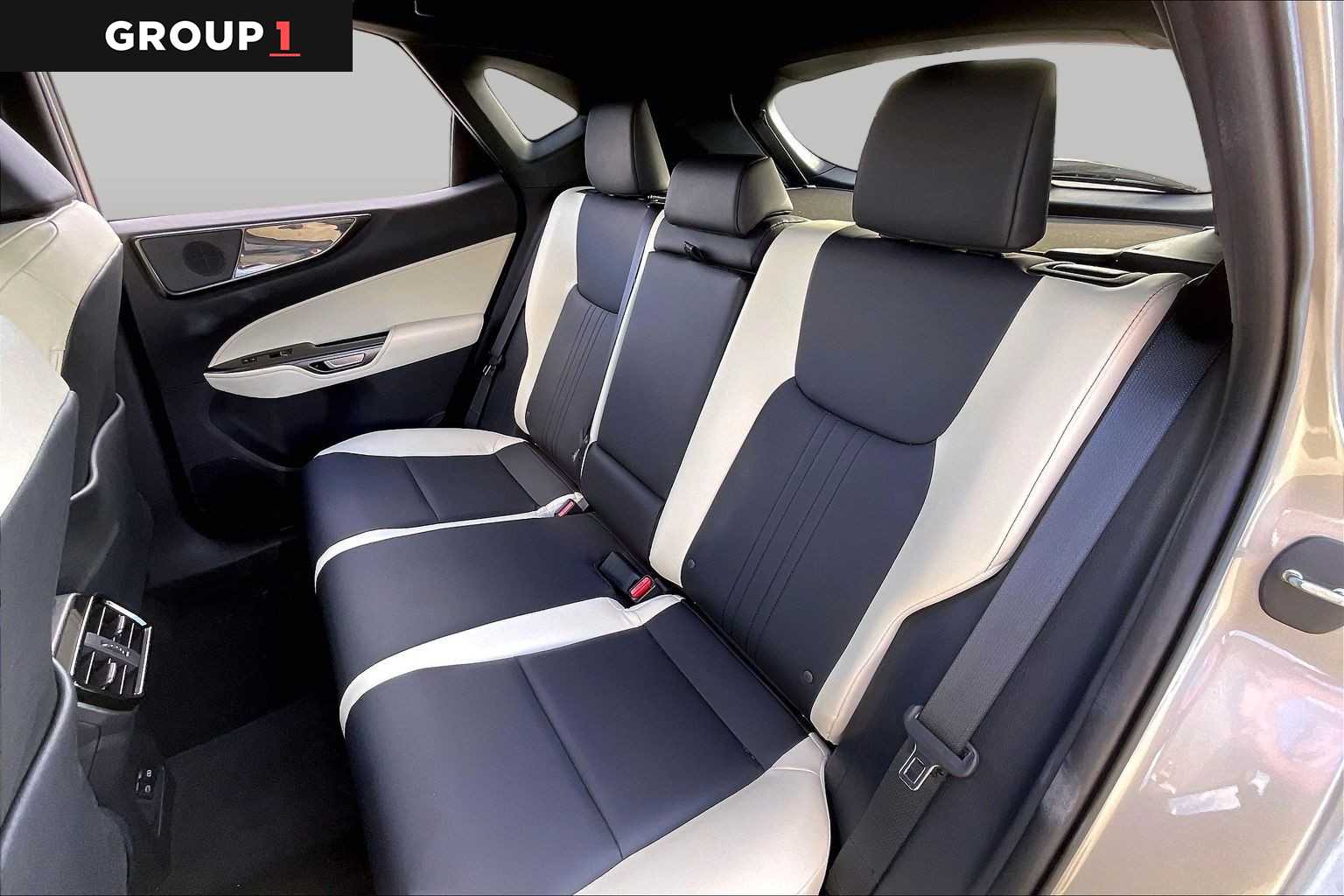 2024 Lexus NX 250 photo 18 of 34