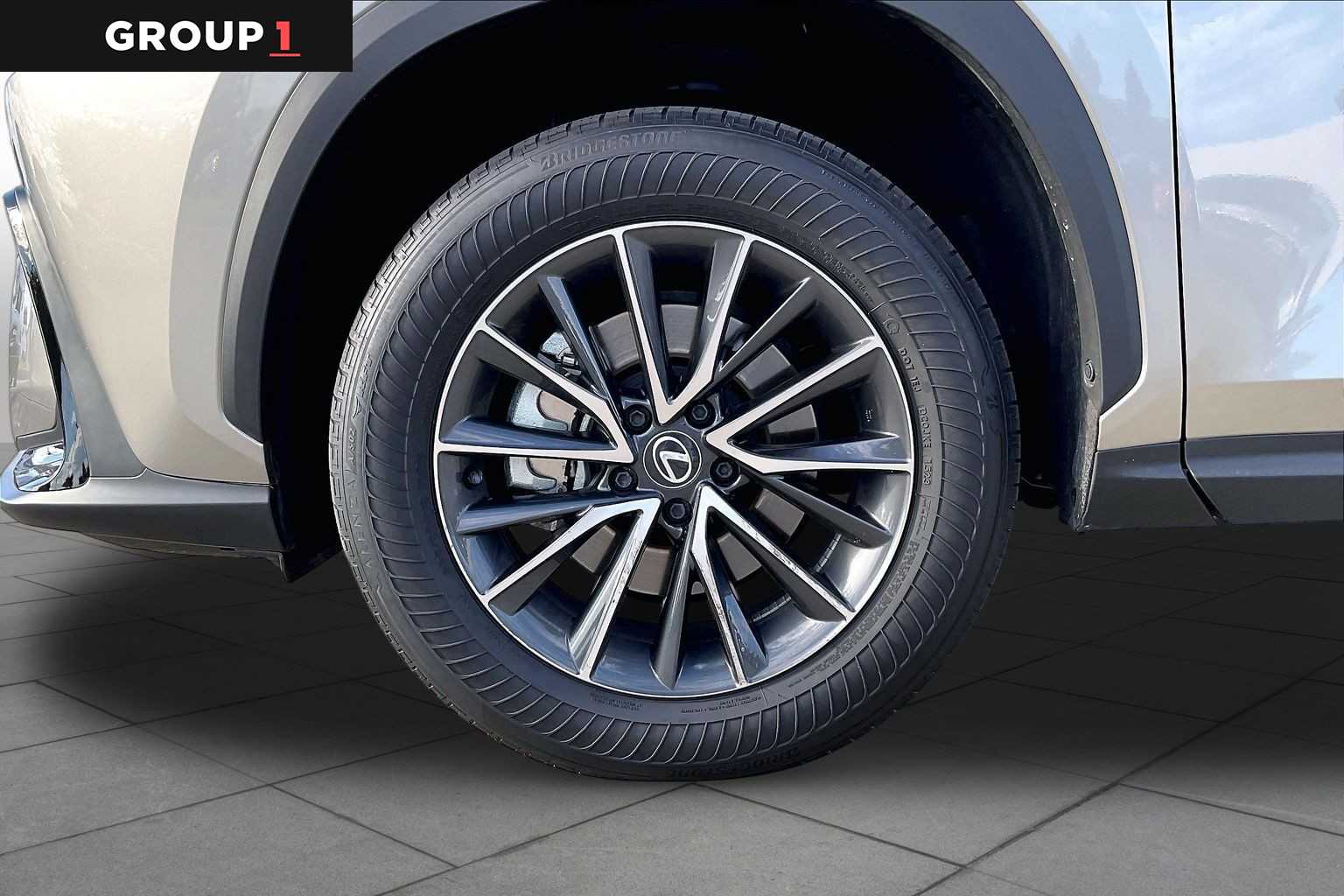 2024 Lexus NX 250 photo 9 of 34