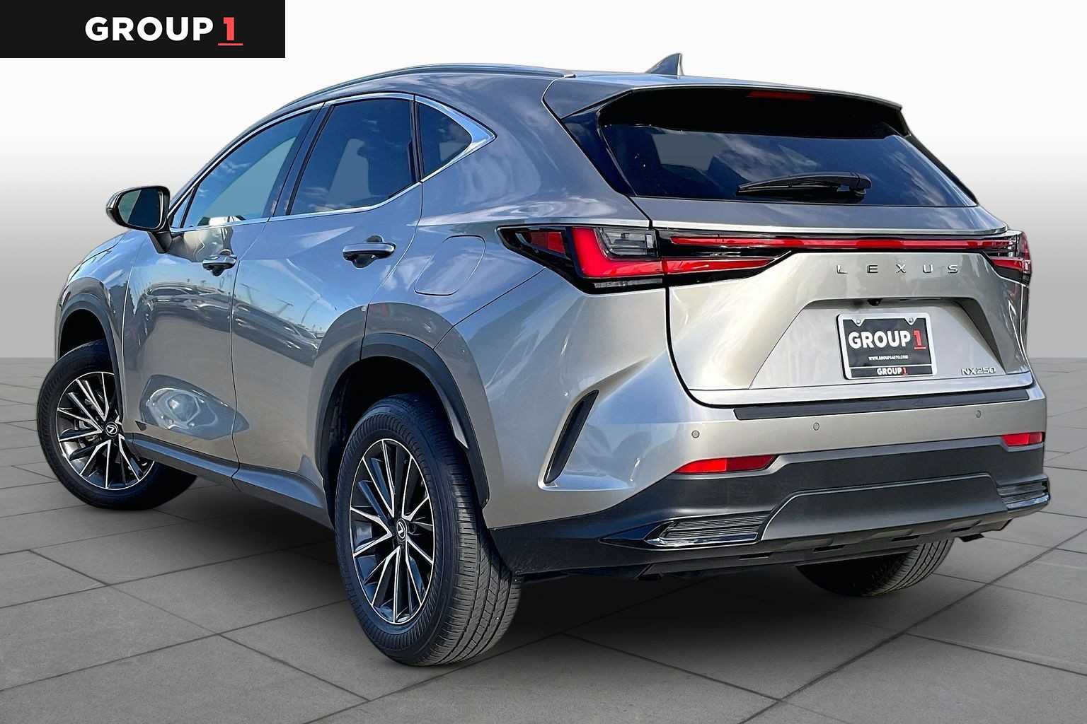 2024 Lexus NX 250 photo 10 of 34