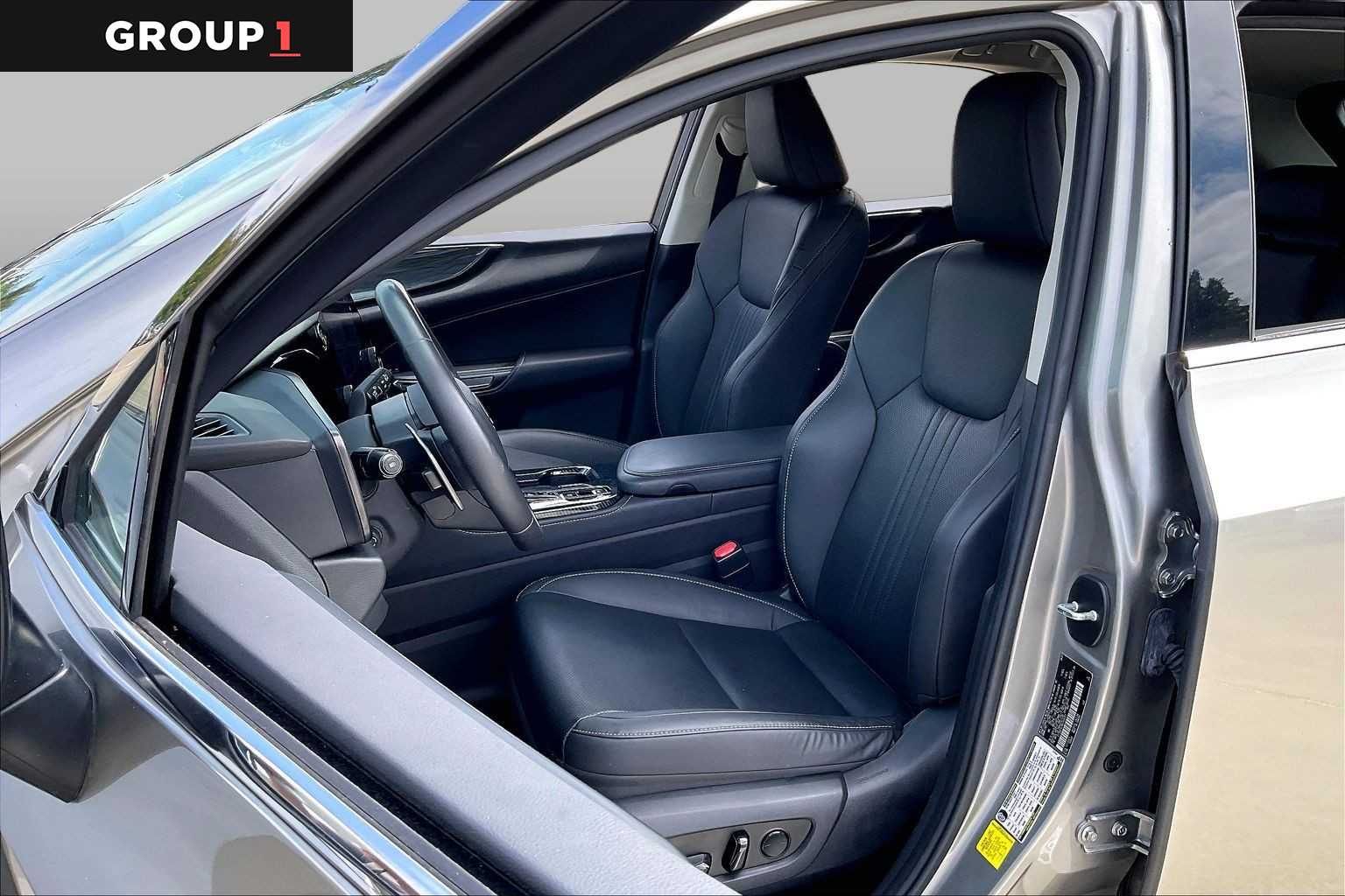 2024 Lexus NX 250 photo 7 of 34