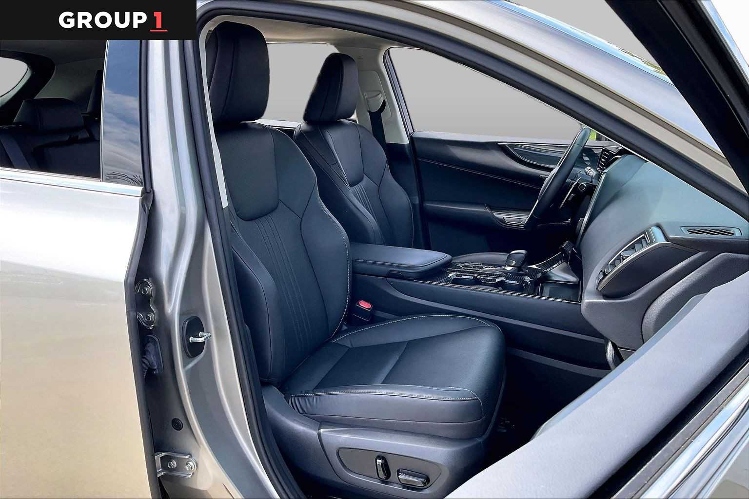 2024 Lexus NX 250 photo 8 of 34