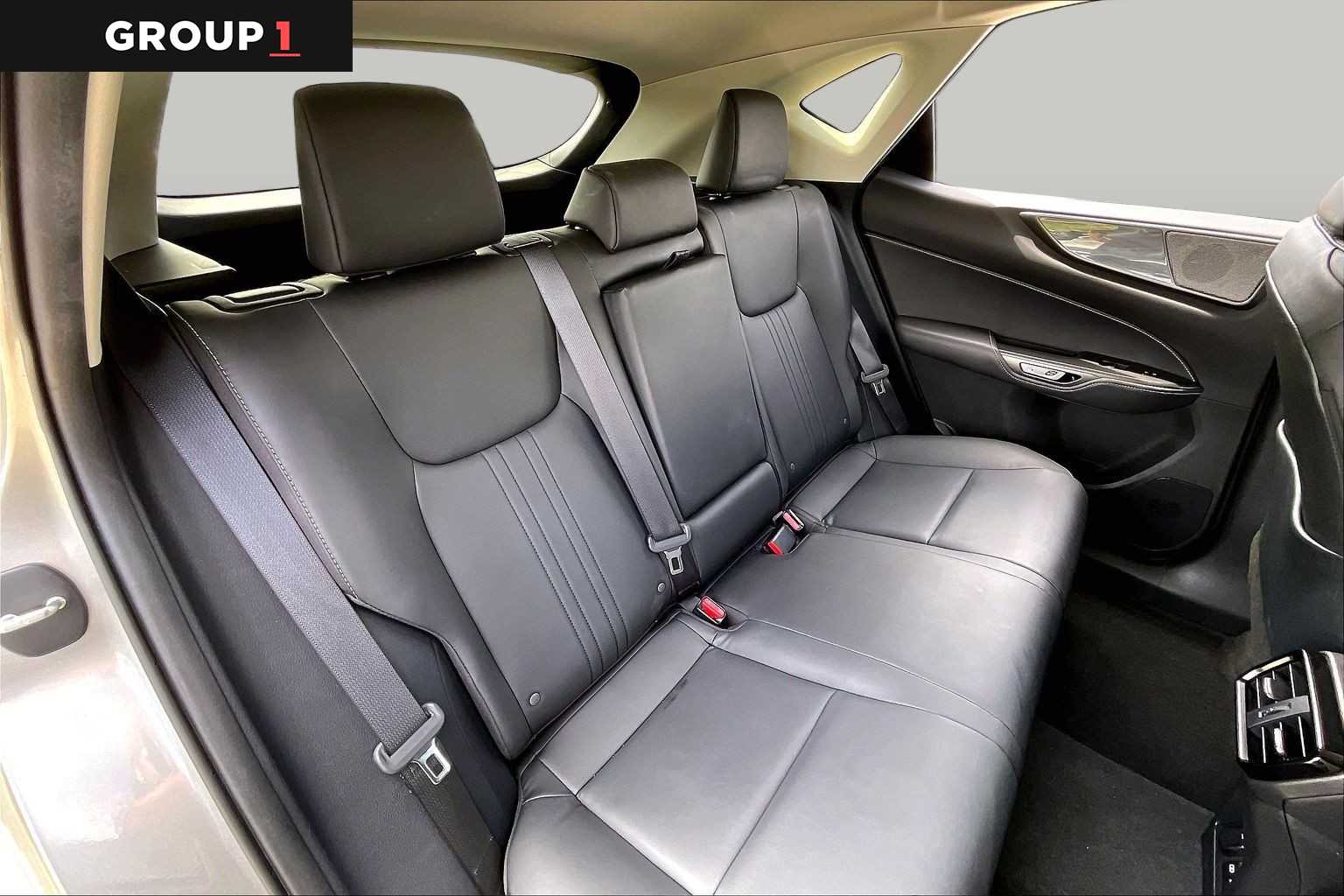 2024 Lexus NX 250 photo 17 of 34