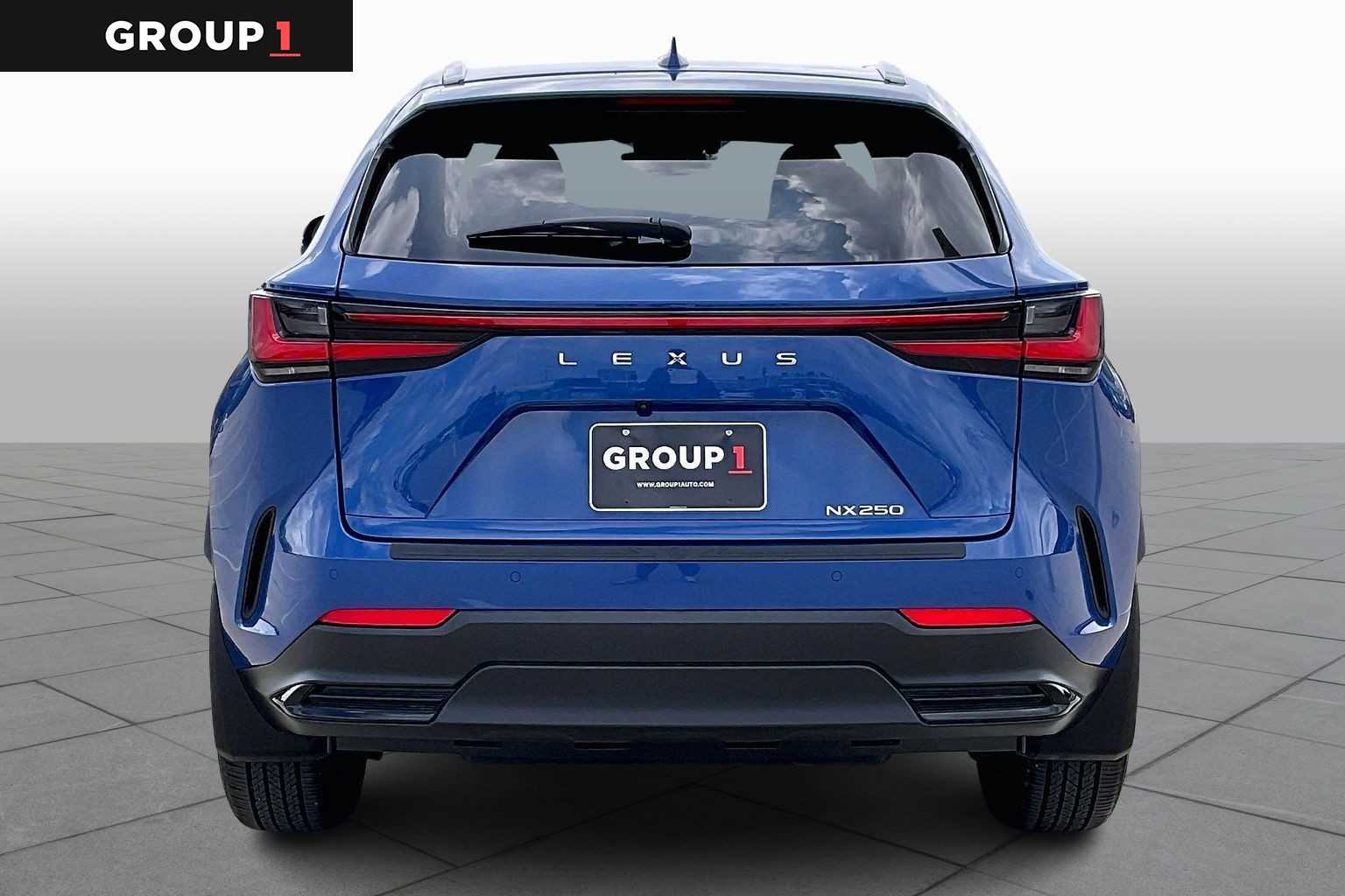 2025 Lexus NX 250 Premium - 4