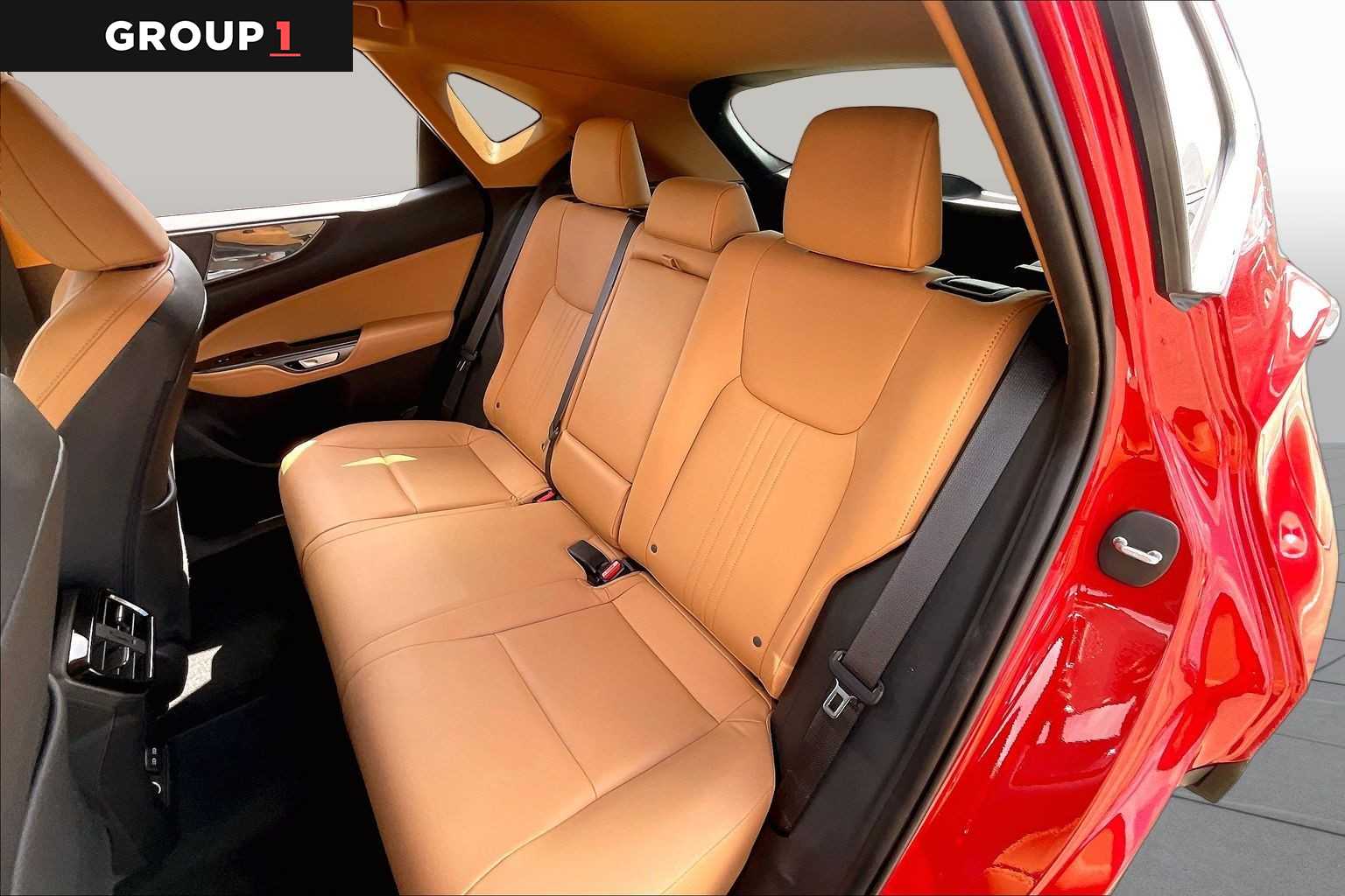 2025 Lexus NX 350 photo 18 of 34