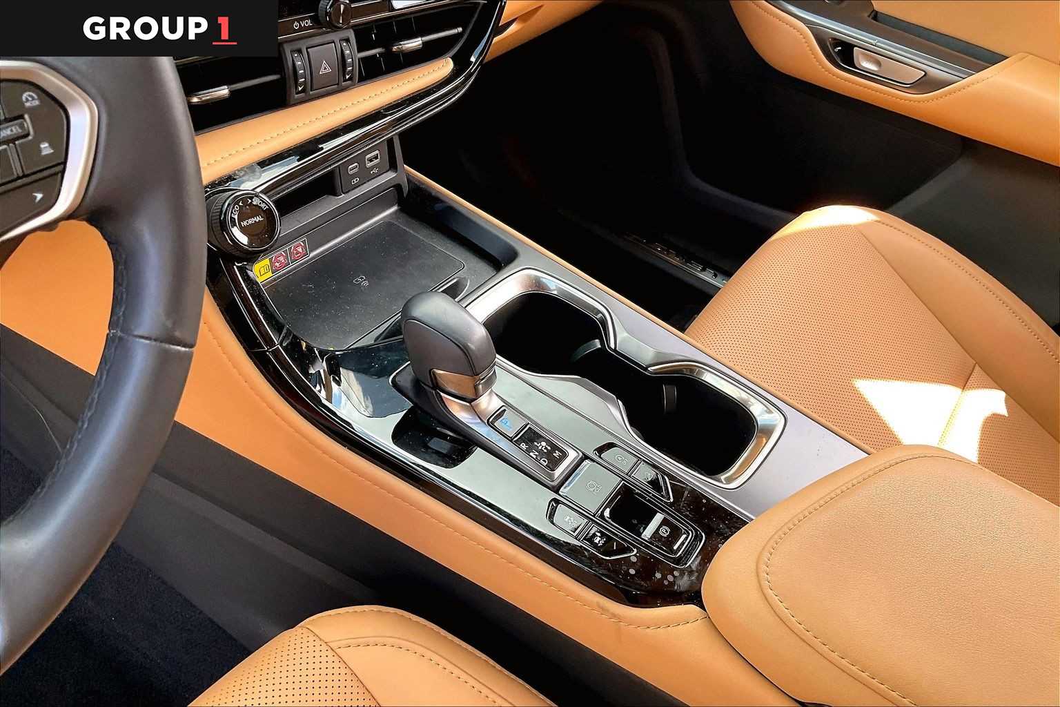 2025 Lexus NX 350 photo 14 of 34