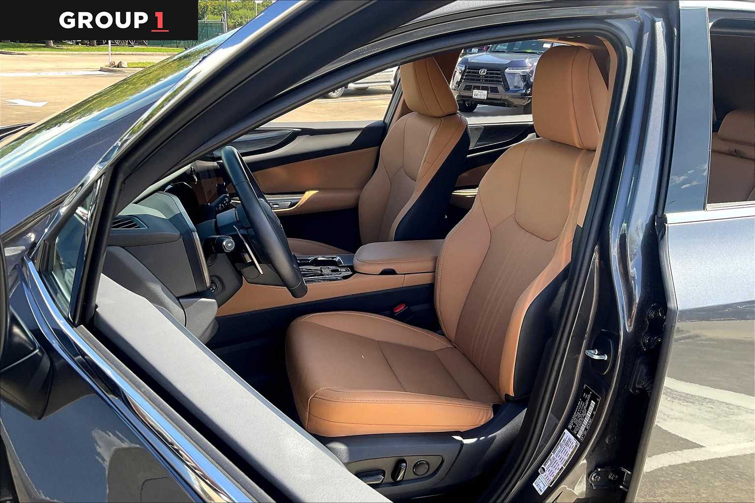 2025 Lexus NX Premium  - 5