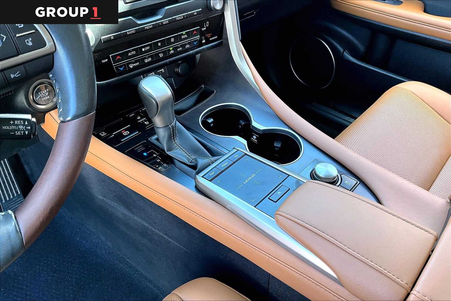 2021 Lexus RX 350 photo 16 of 36