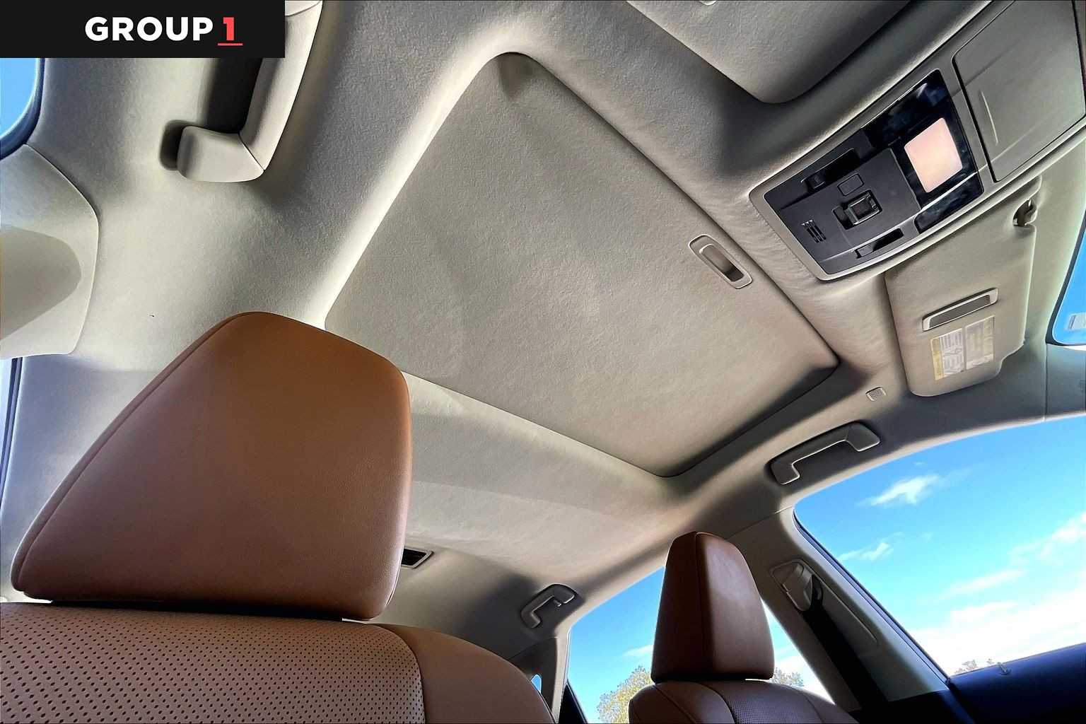 2021 Lexus RX 350 photo 13 of 36