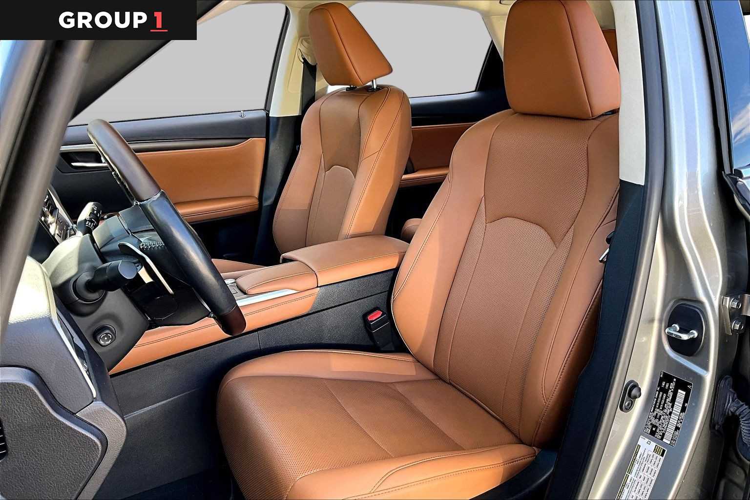 2021 Lexus RX 350 photo 8 of 36