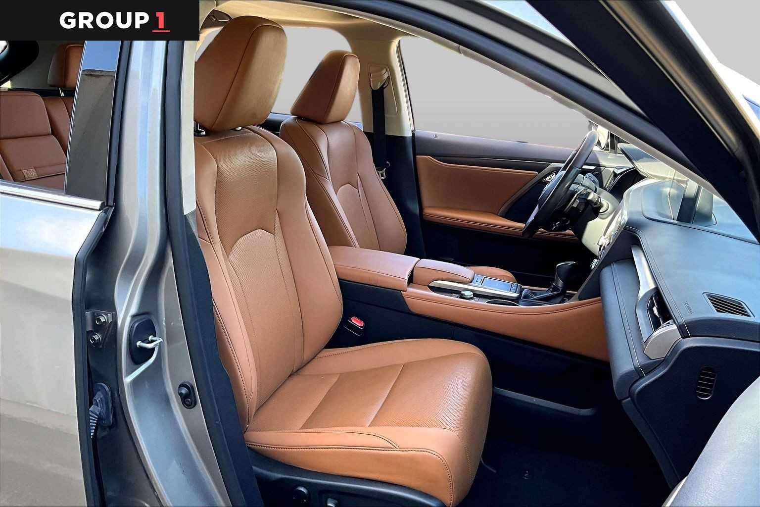 2021 Lexus RX 350 photo 9 of 36