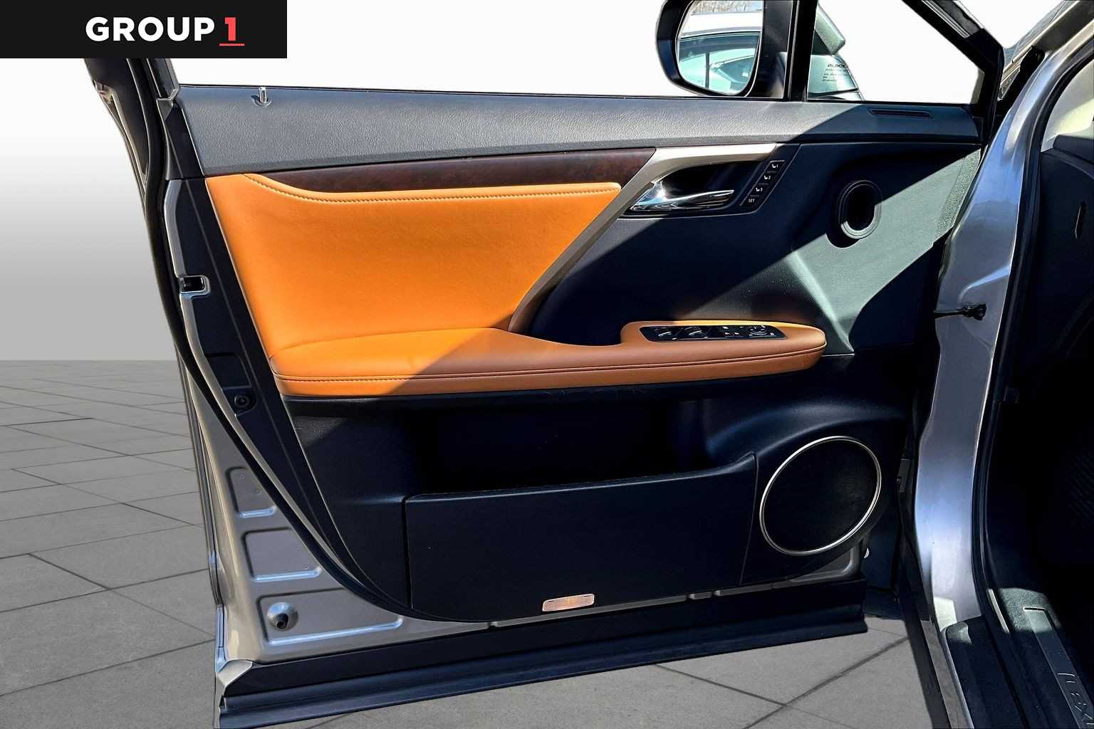 2021 Lexus RX 350 photo 21 of 36