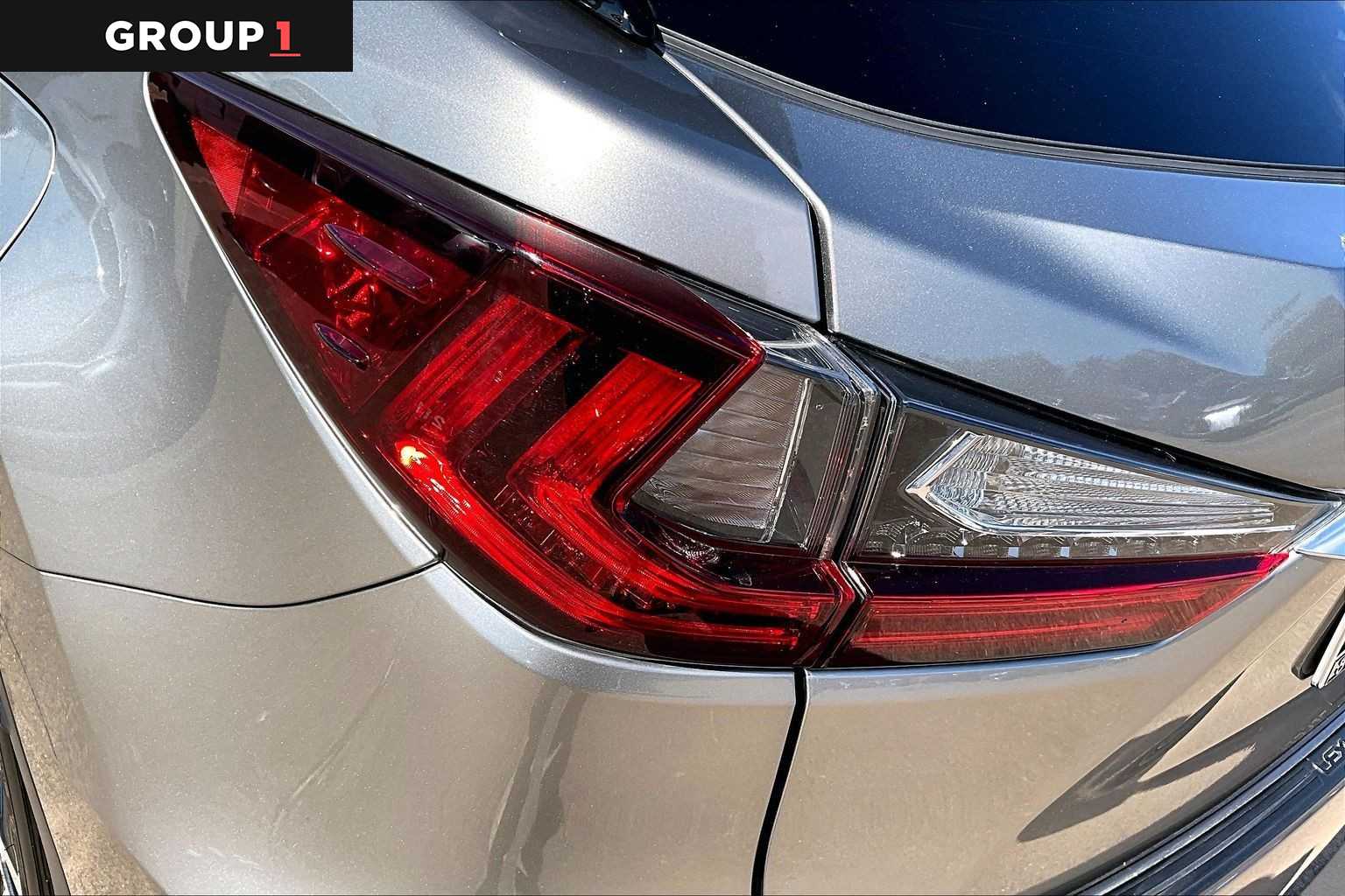2021 Lexus RX 350 photo 28 of 36