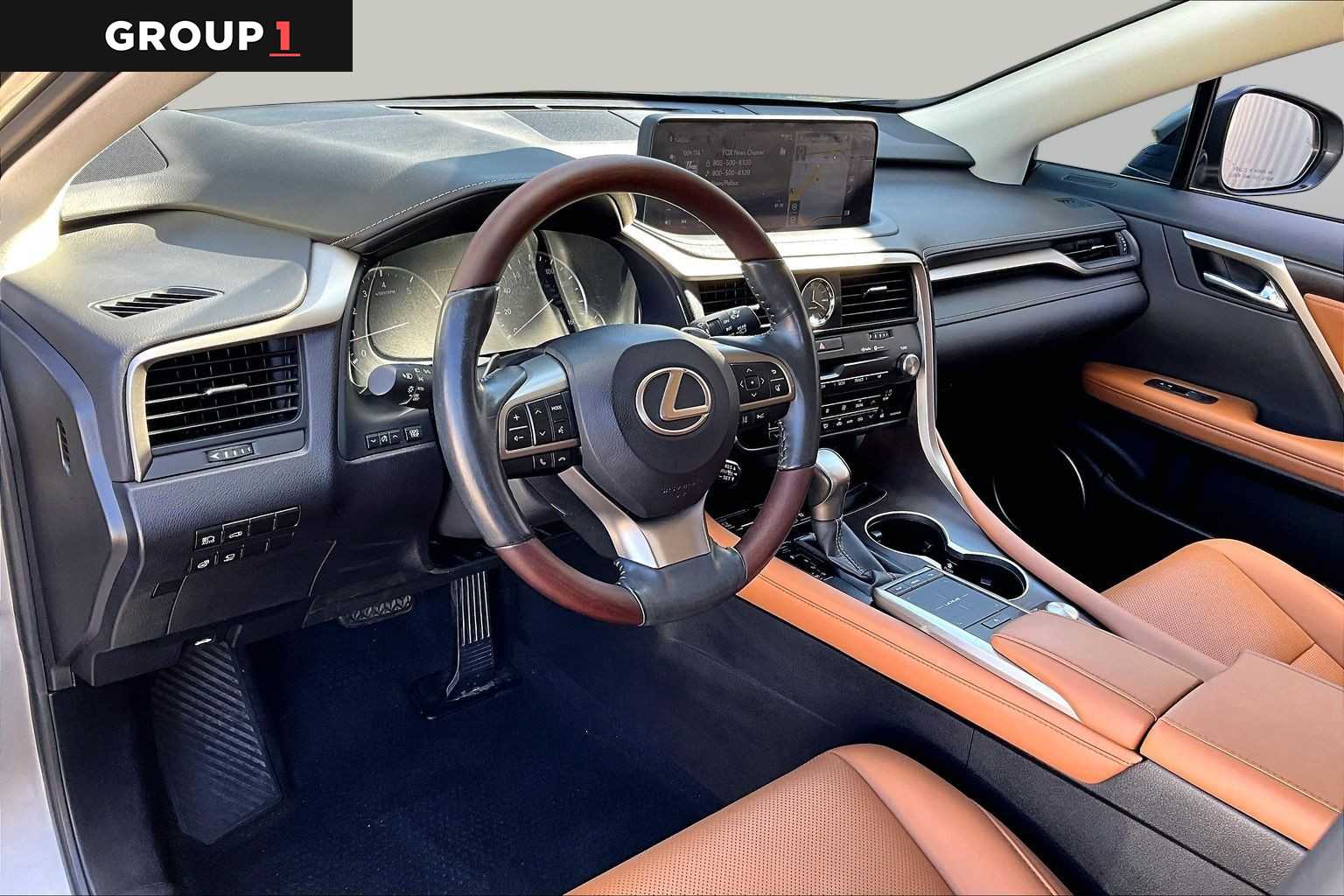 2021 Lexus RX 350 photo 17 of 36