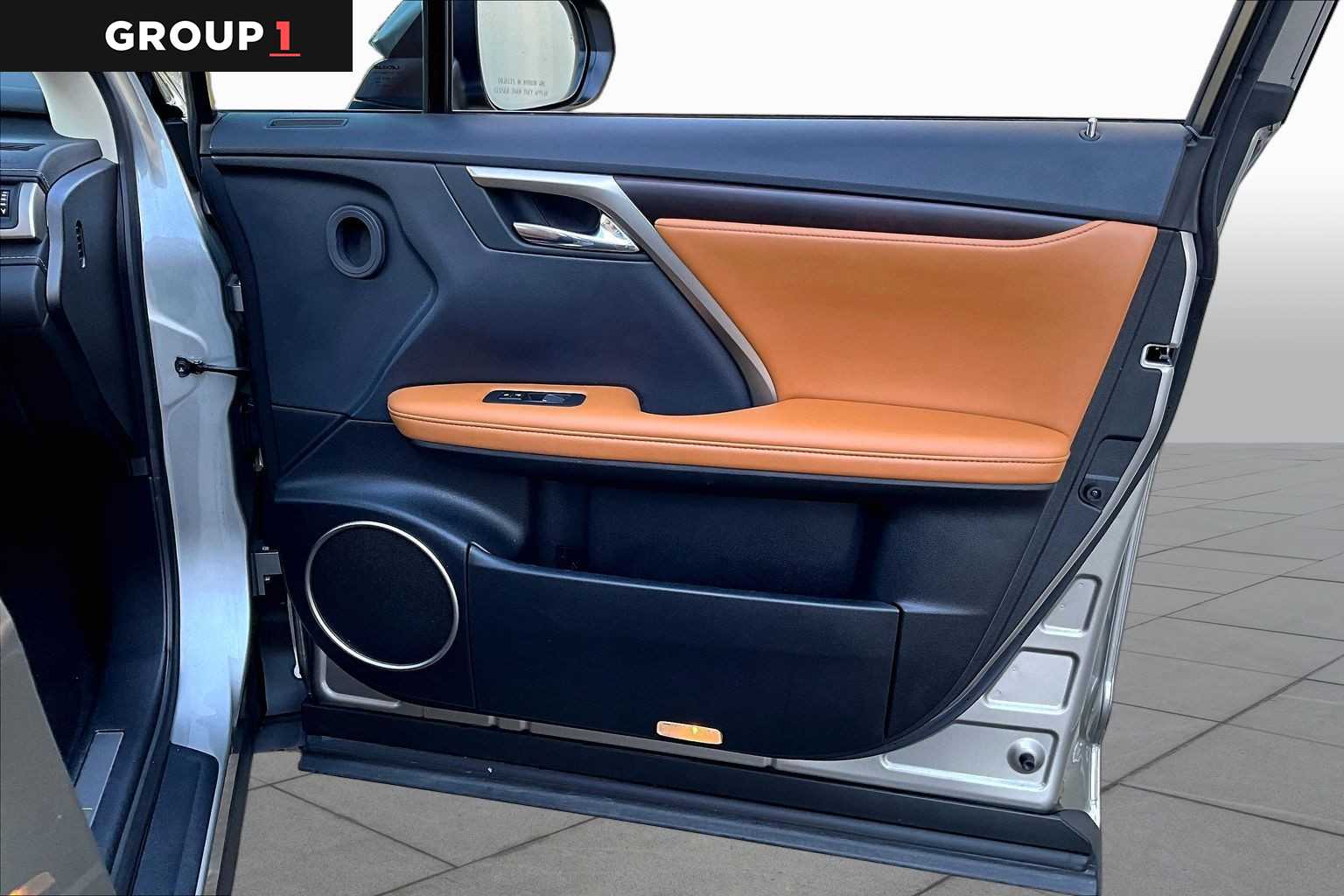 2021 Lexus RX 350 photo 22 of 36