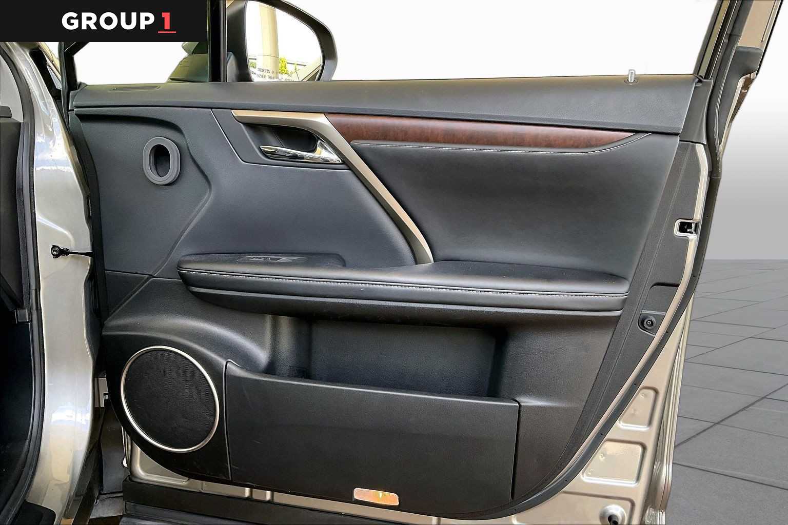 2020 Lexus RX 350 photo 20 of 34
