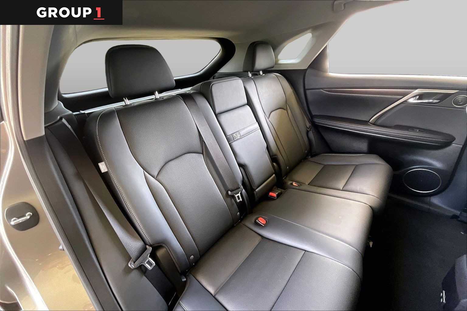 2020 Lexus RX 350 photo 17 of 34