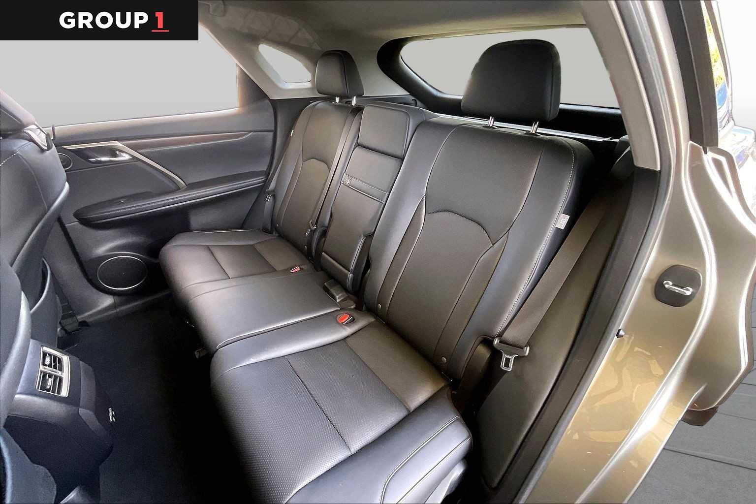 2020 Lexus RX 350 photo 18 of 34