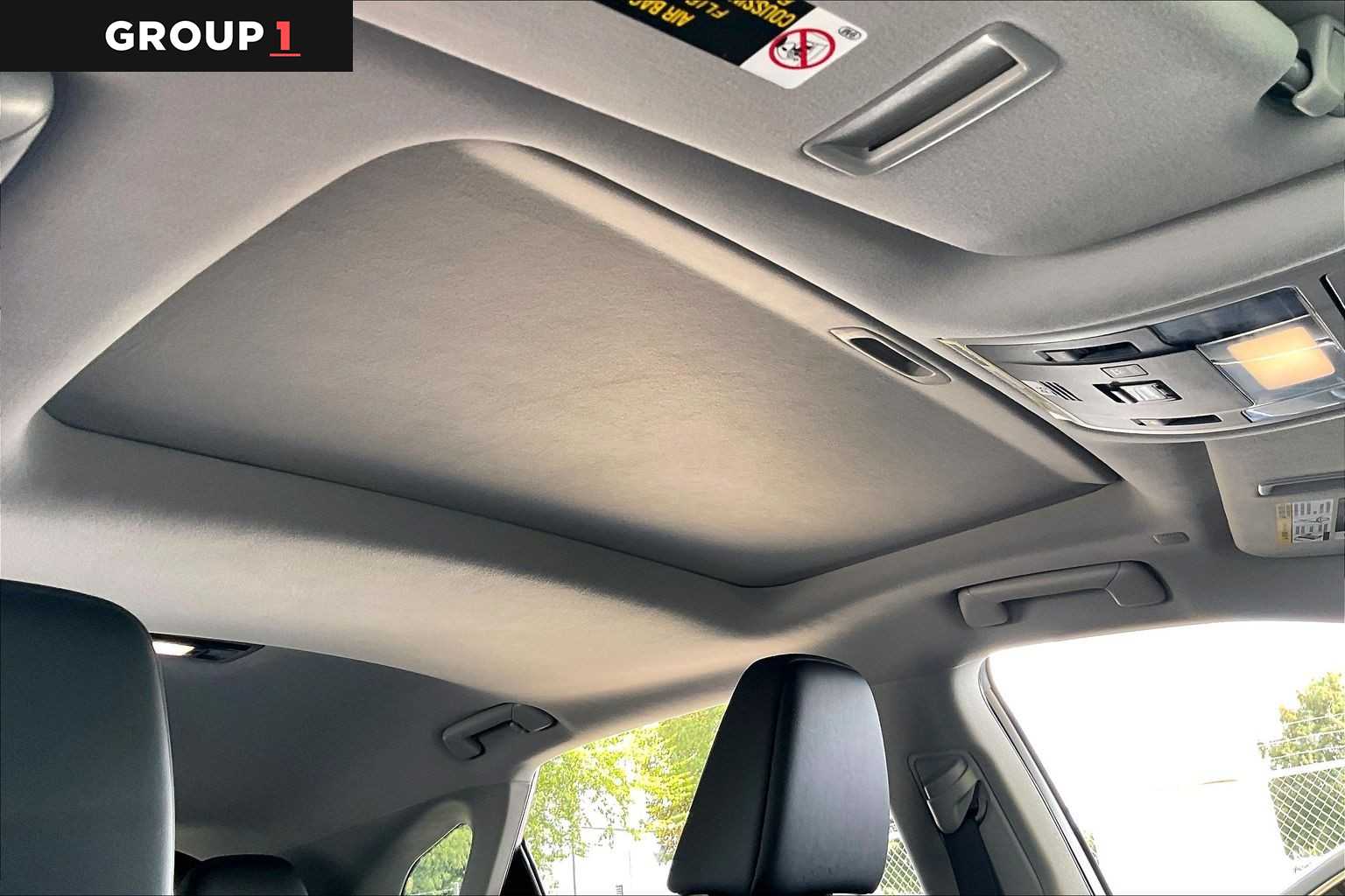 2020 Lexus RX 350 photo 12 of 34